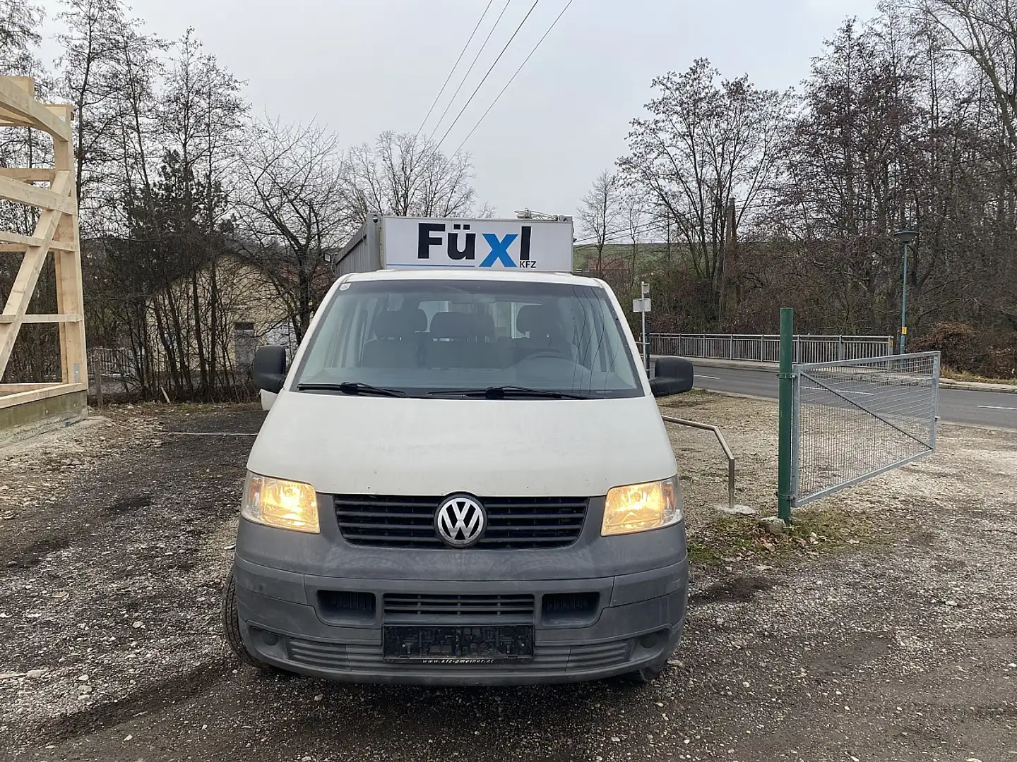 Volkswagen T5 Transporter T5 Doka-Kastenwagen LR 1,9 TDI Weiß - 2