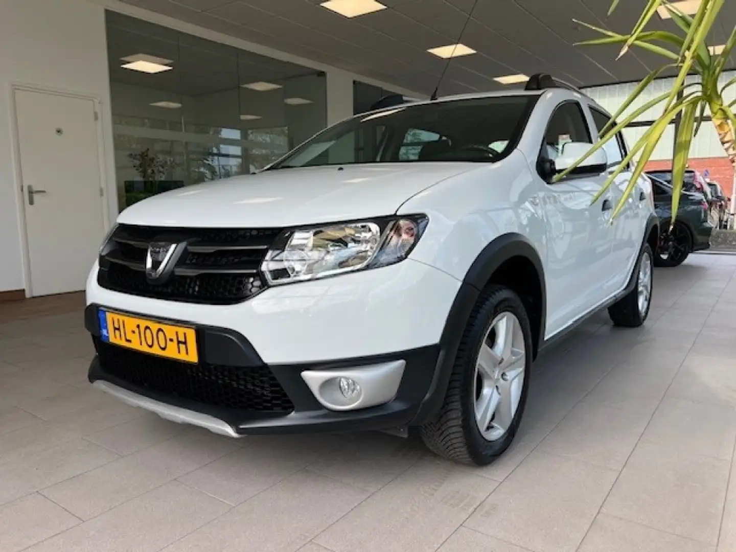 Dacia Sandero 0.9 TCe Stepway Laureate Blanco - 1