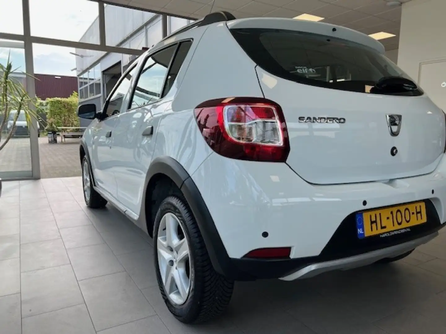Dacia Sandero 0.9 TCe Stepway Laureate Blanco - 2