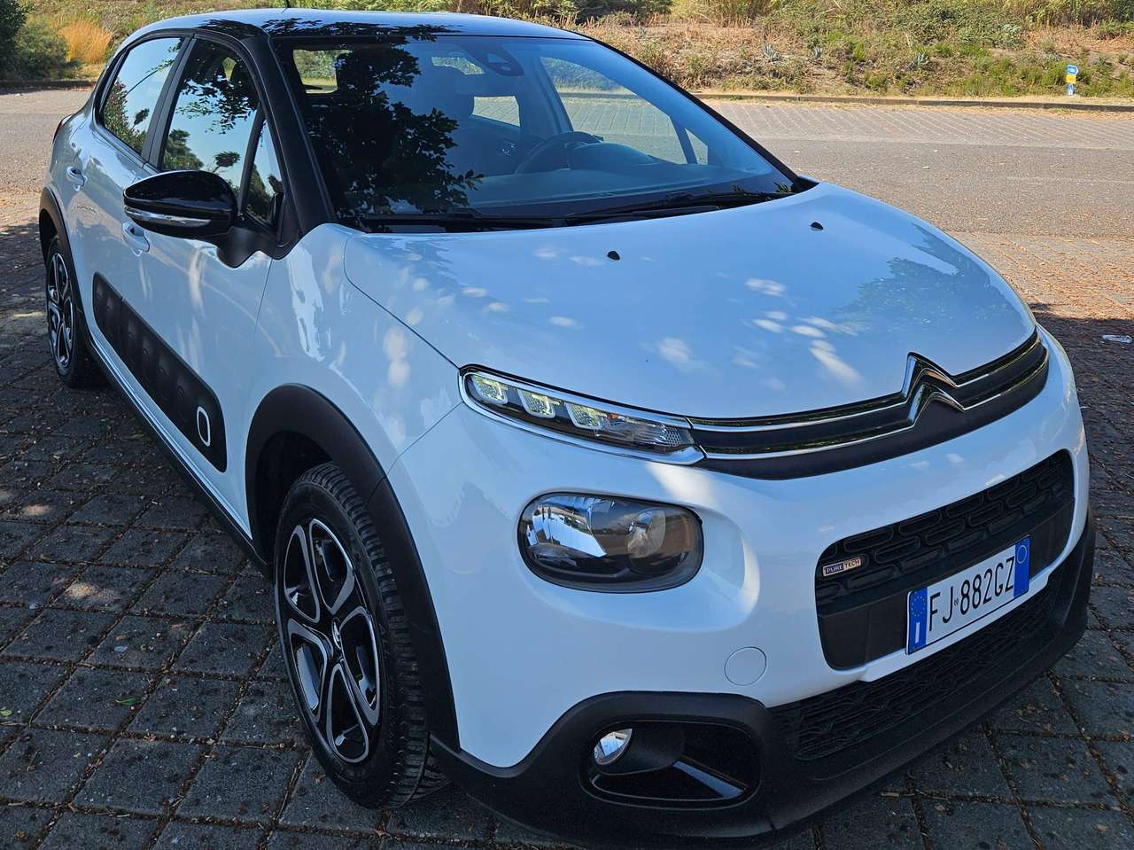 Citroen C3 C3 III 2017 1.2 puretech Shine 82cv