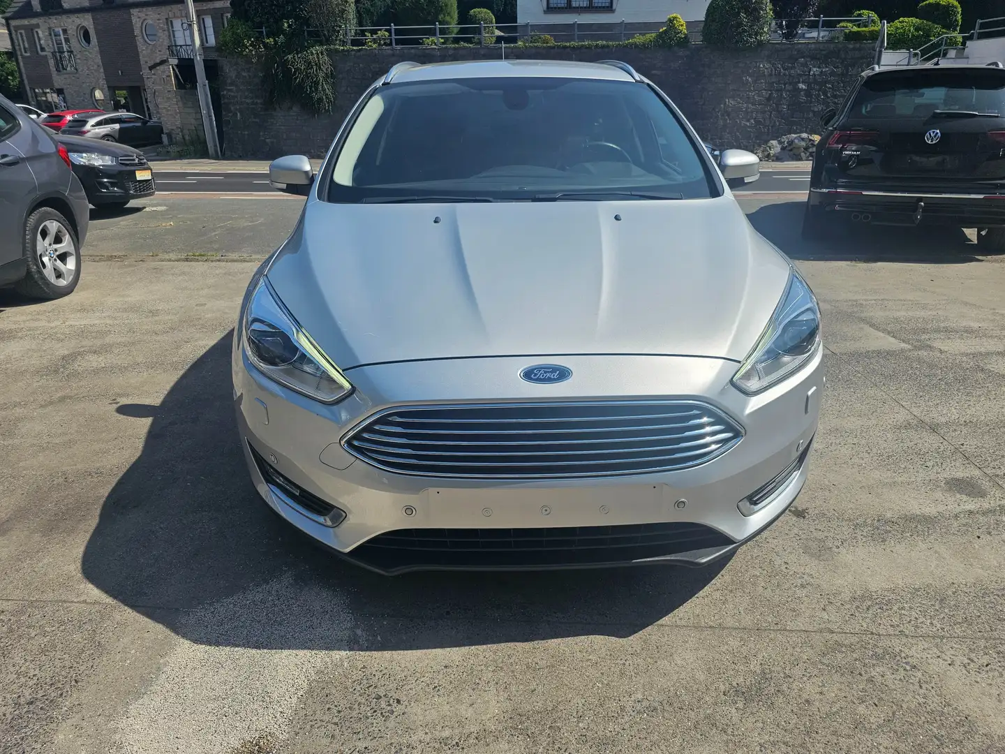Ford Focus 1.0 EcoBoost SYNC Edition Argent - 1