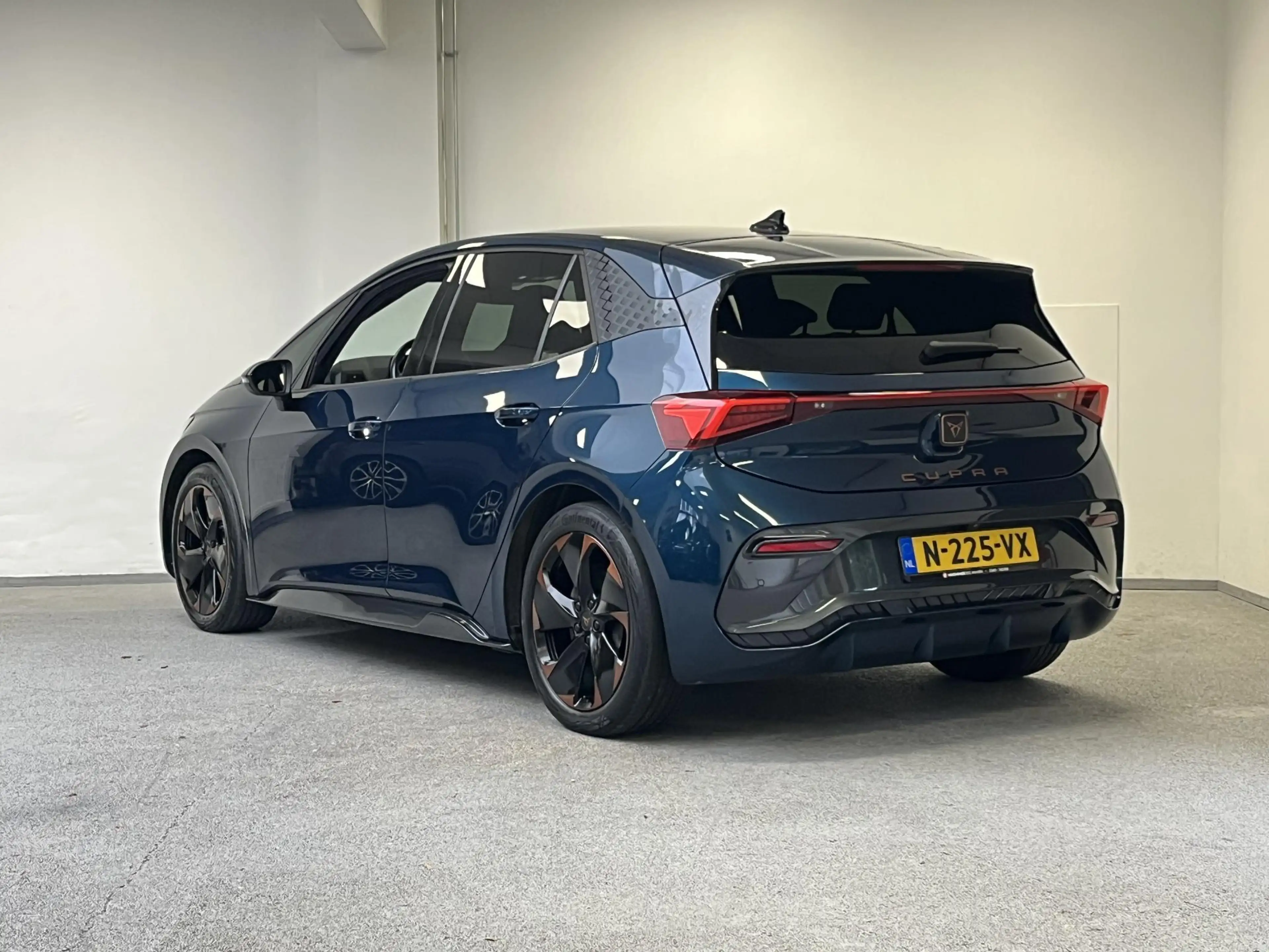 CUPRA Born Performance One 62 kWh | 92% SOH | — photo 2