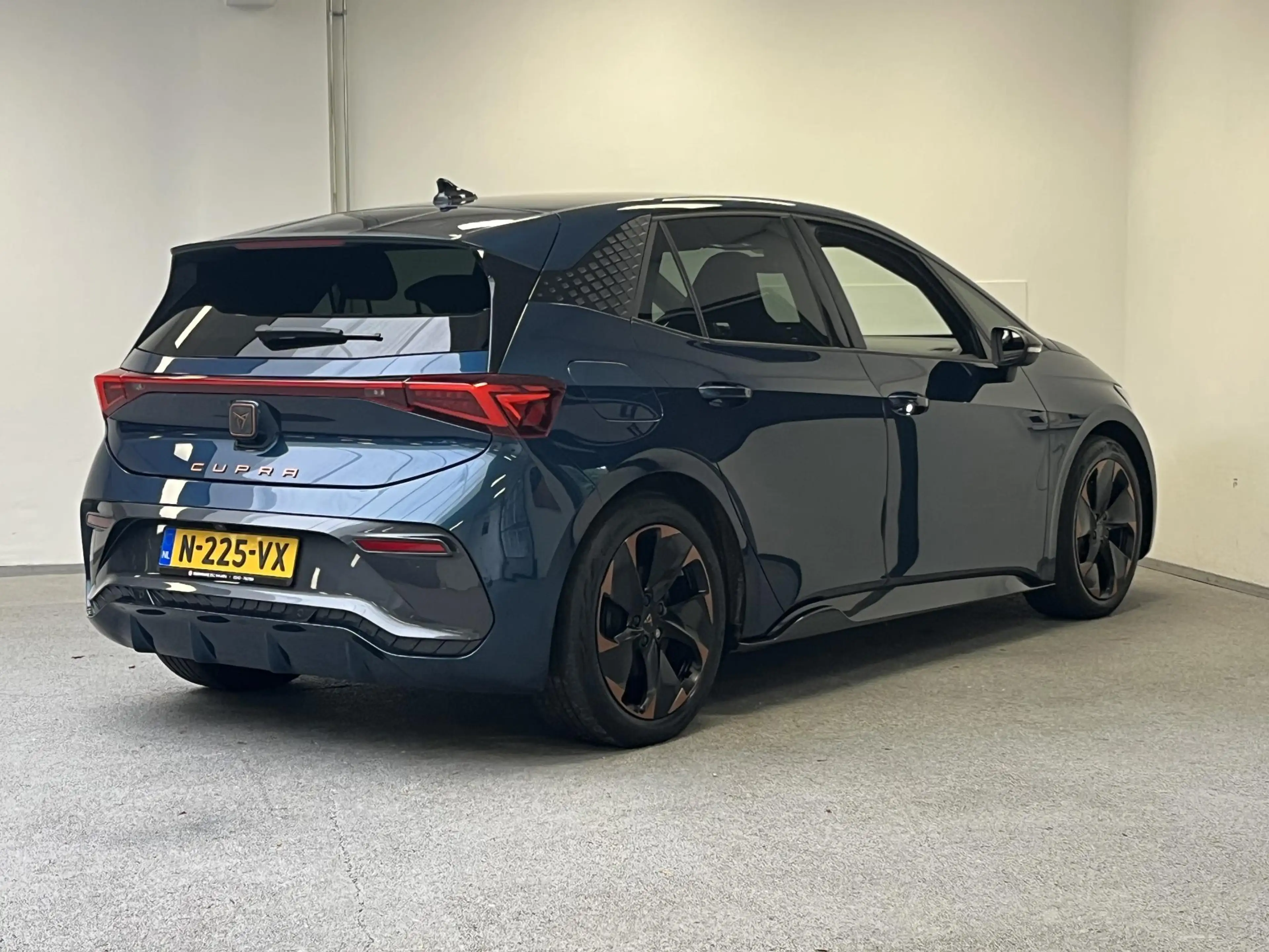 CUPRA Born Performance One 62 kWh | 92% SOH | — photo 7