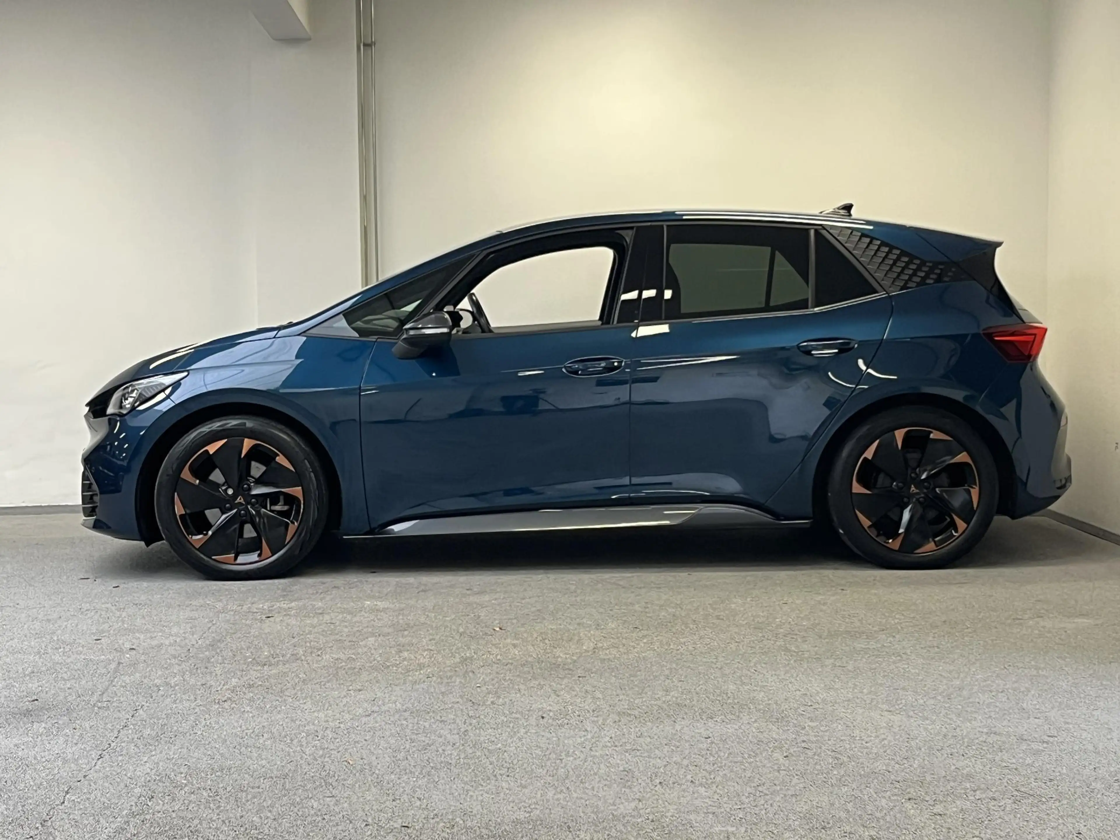 CUPRA Born Performance One 62 kWh | 92% SOH | — photo 9