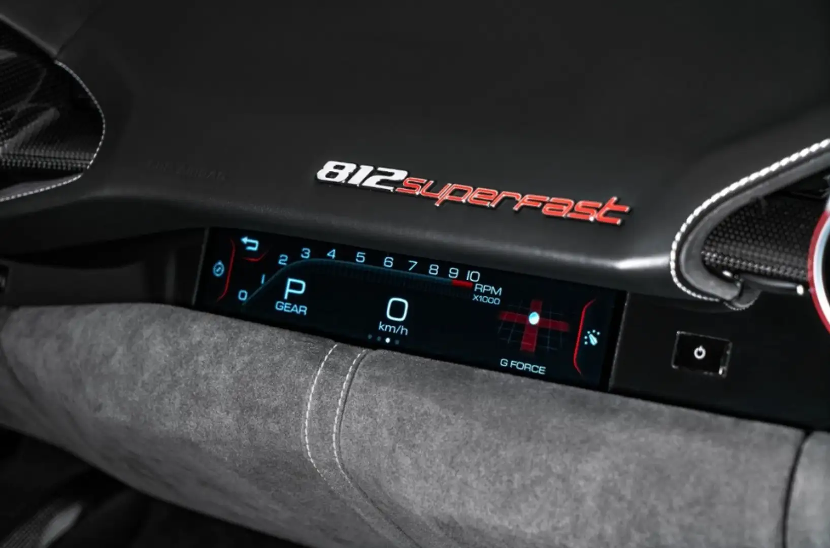 Ferrari 812 Superfast Gri - 2