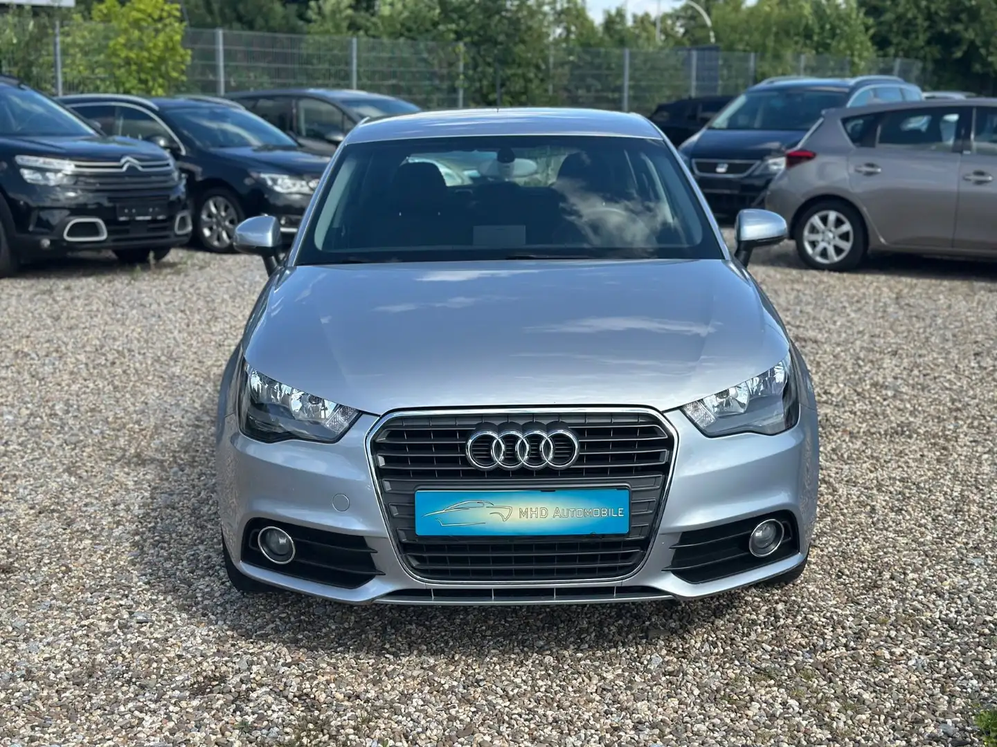 Audi A1 Sportback attraction Navi PDC Alu Klimaauto. Silber - 2