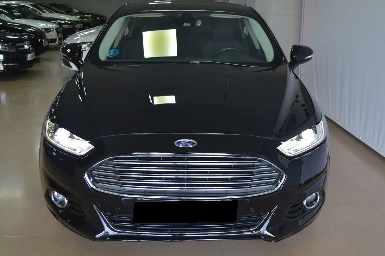 Ford Mondeo Sportbreak 2.0 HEV Titanium Schwarz - 2