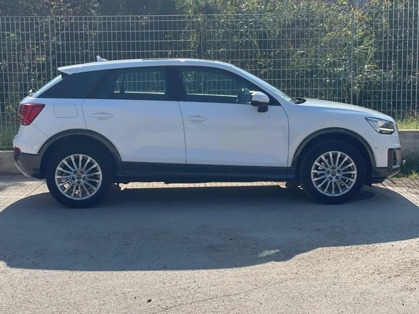 Audi Q2 Q2 Design TETTO APRIBILE -PREZZO REALE- Bianco - 2