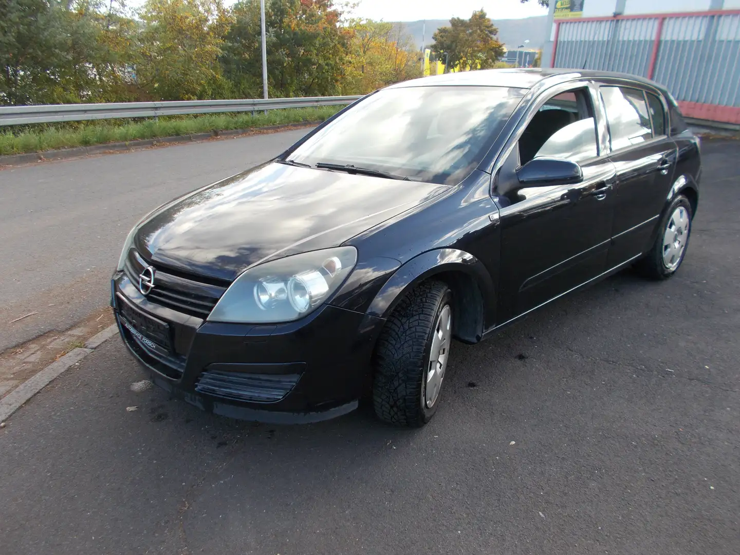 Opel Astra Astra Fließheck 5-Türer 1.8 Automatik Klma Rot - 2