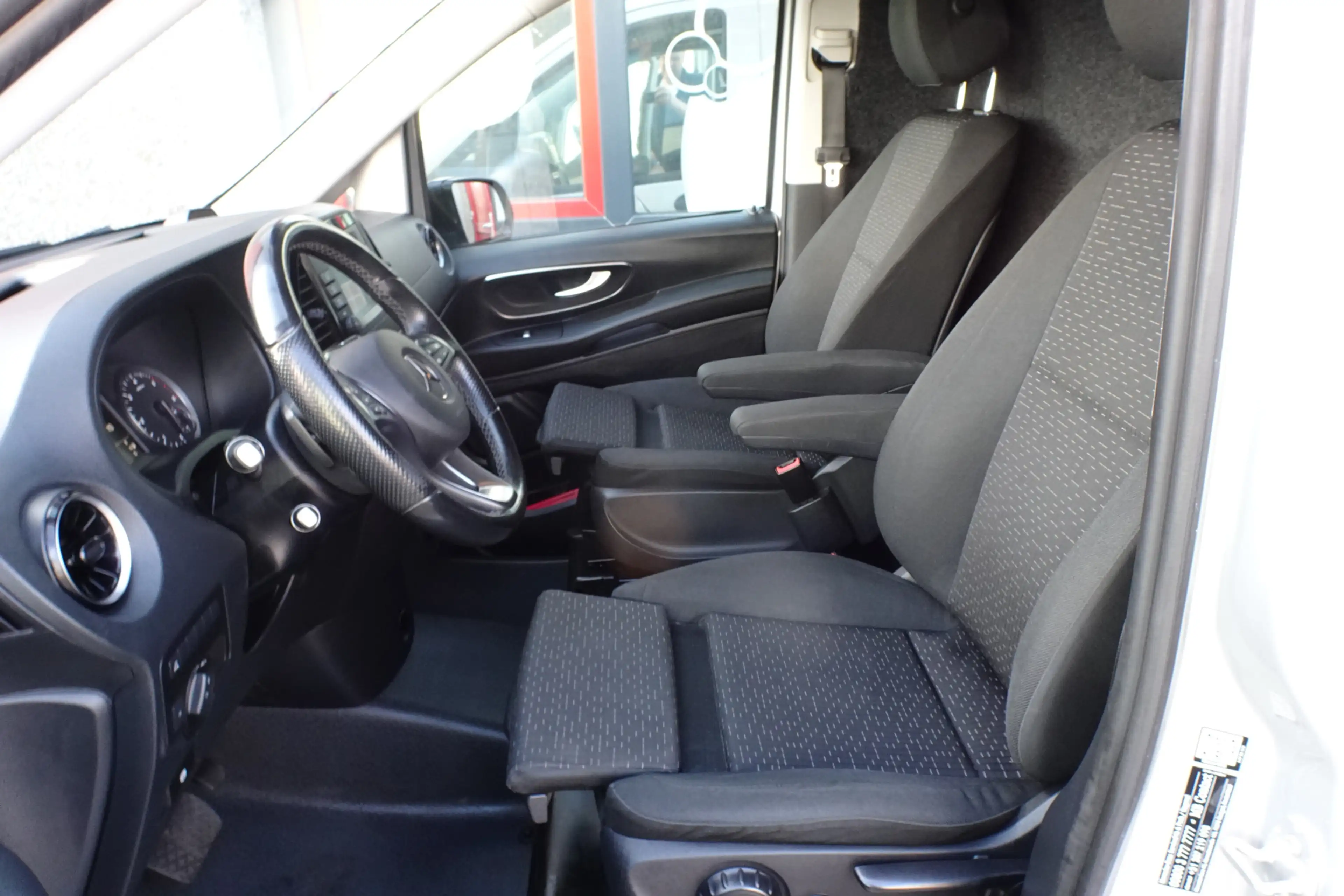 Mercedes-Benz Vito 116 CDI 9 traps automaat lmv camera navi led 164 p — photo 9