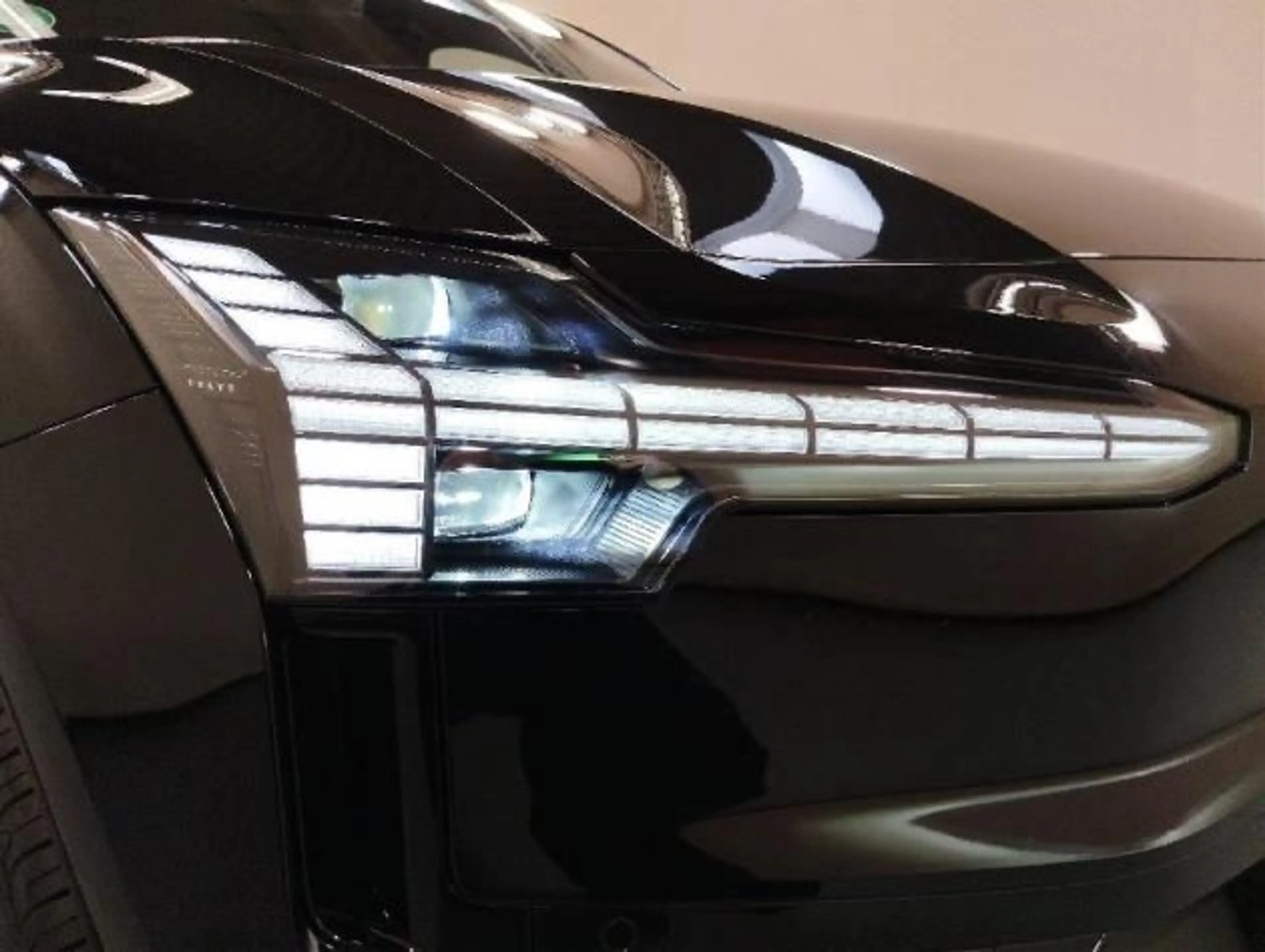 Volvo EX30 Plus Black Edition Pure Electric Extended R — photo 14