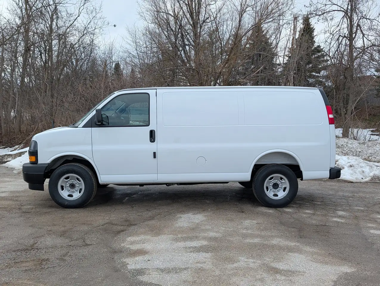 Chevrolet Express 2500 снимка Chevrolet Express 2500