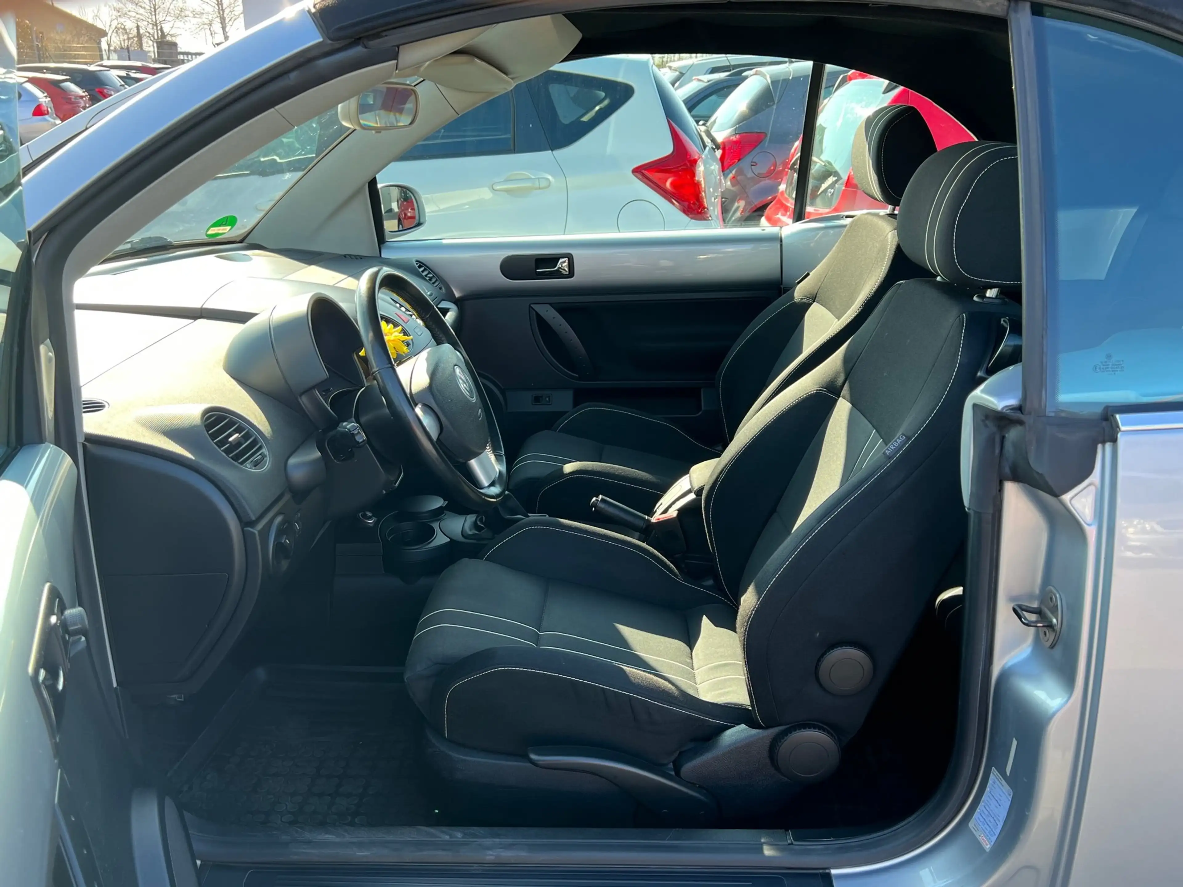 Volkswagen New Beetle New Beetle Cabriolet 1.9 TDI/SHZ/Temp/Eu4/PDC/ZV — photo 10