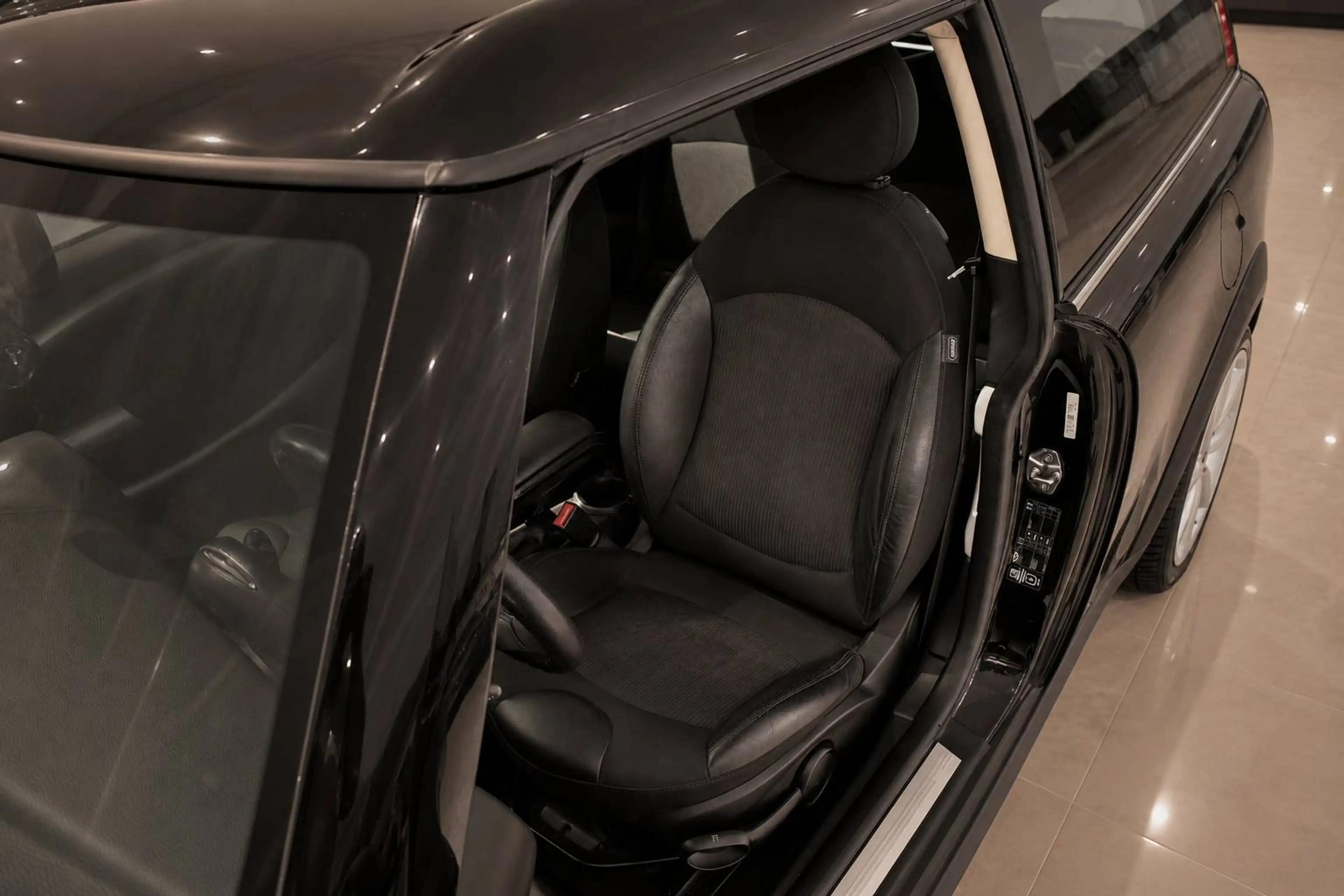 MINI Cooper Clubman Clubman *PANO*LEDER*NAVI*ALU*PDC*SHZG* — photo 13