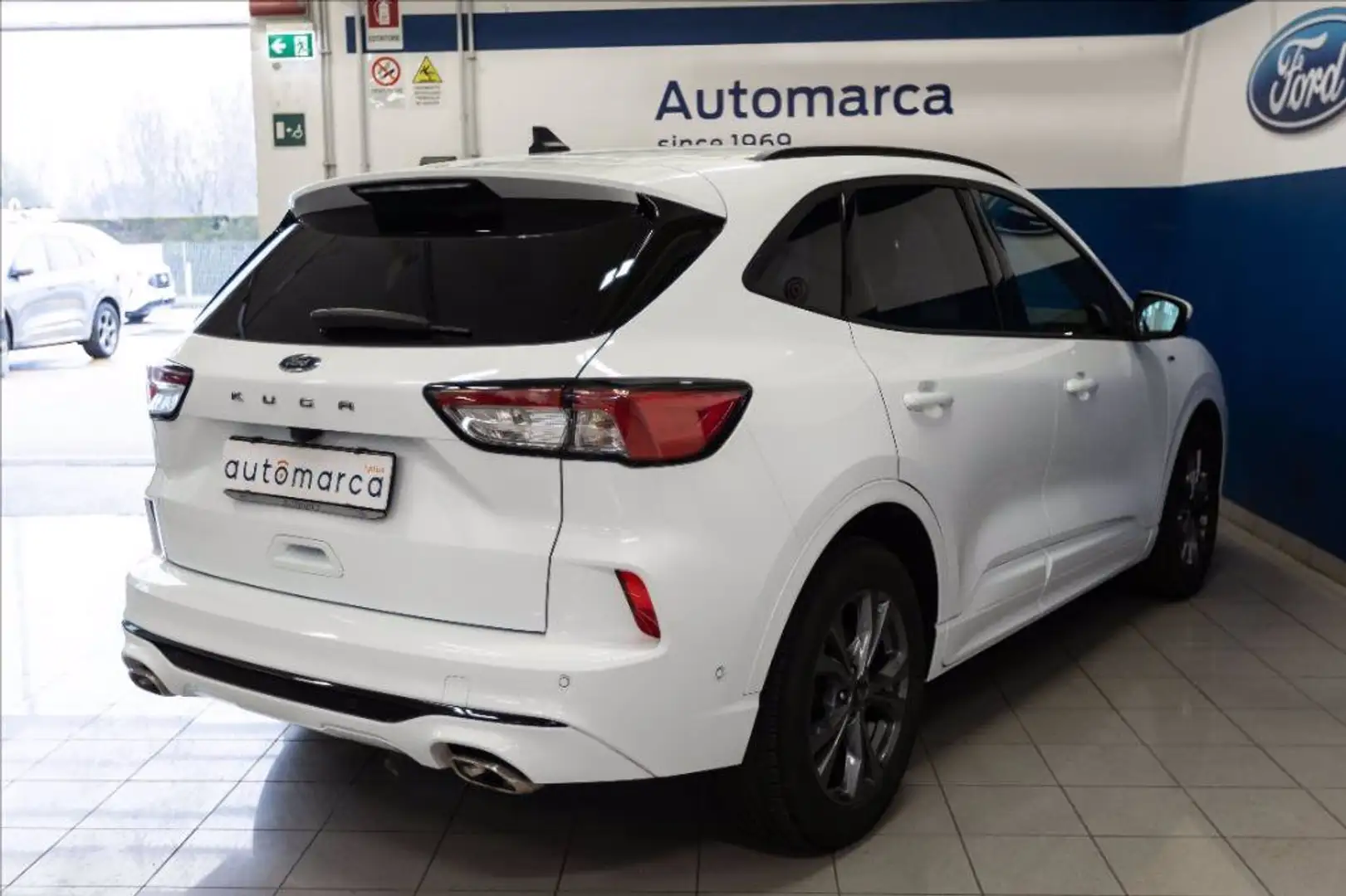 Ford Kuga 1.5 ecoblue ST-Line 2wd 120cv Bianco - 2