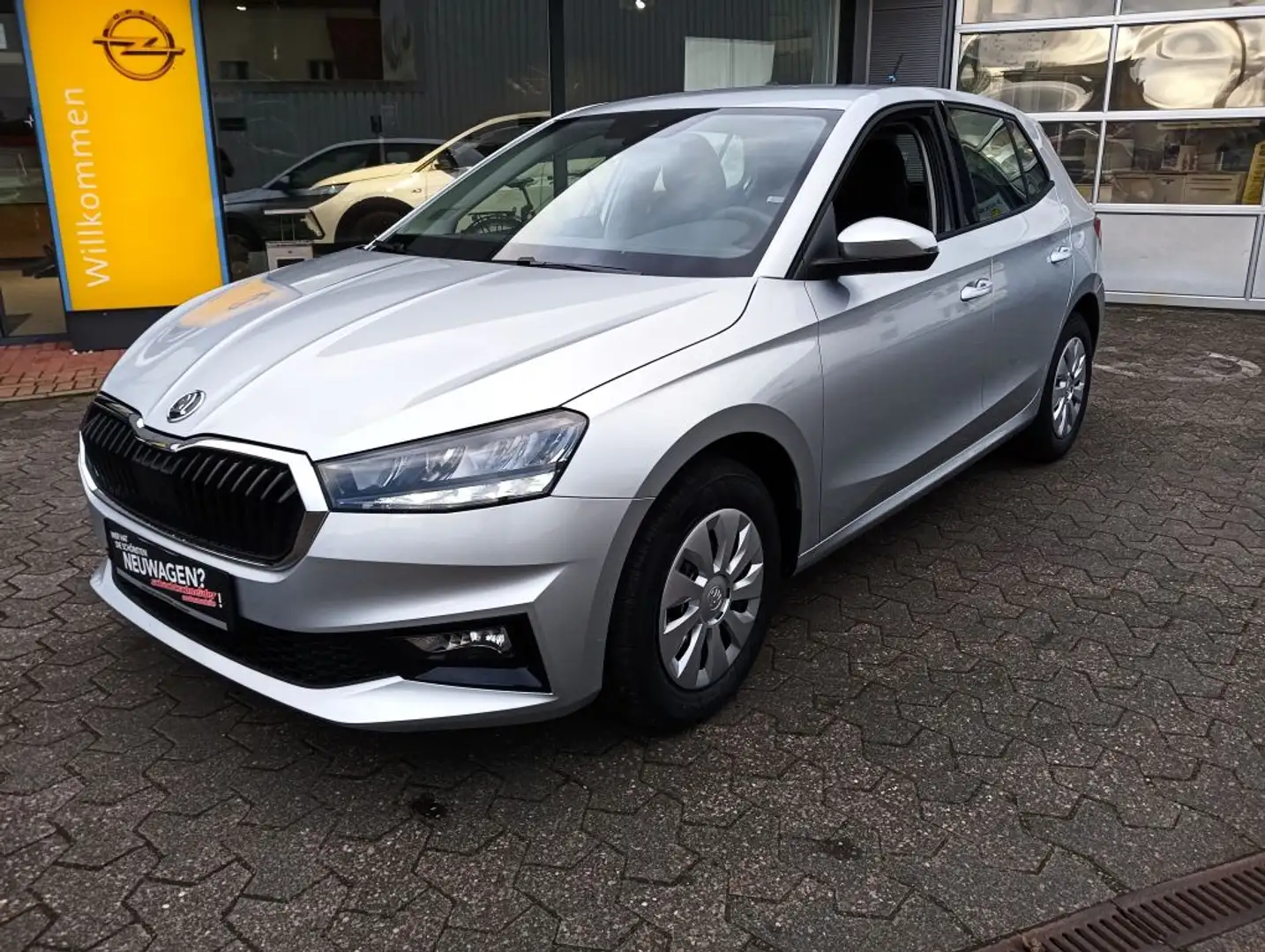 Skoda Fabia 1.0 TSI DSG Selection+Klima+PDC+SmartLink Silber - 2