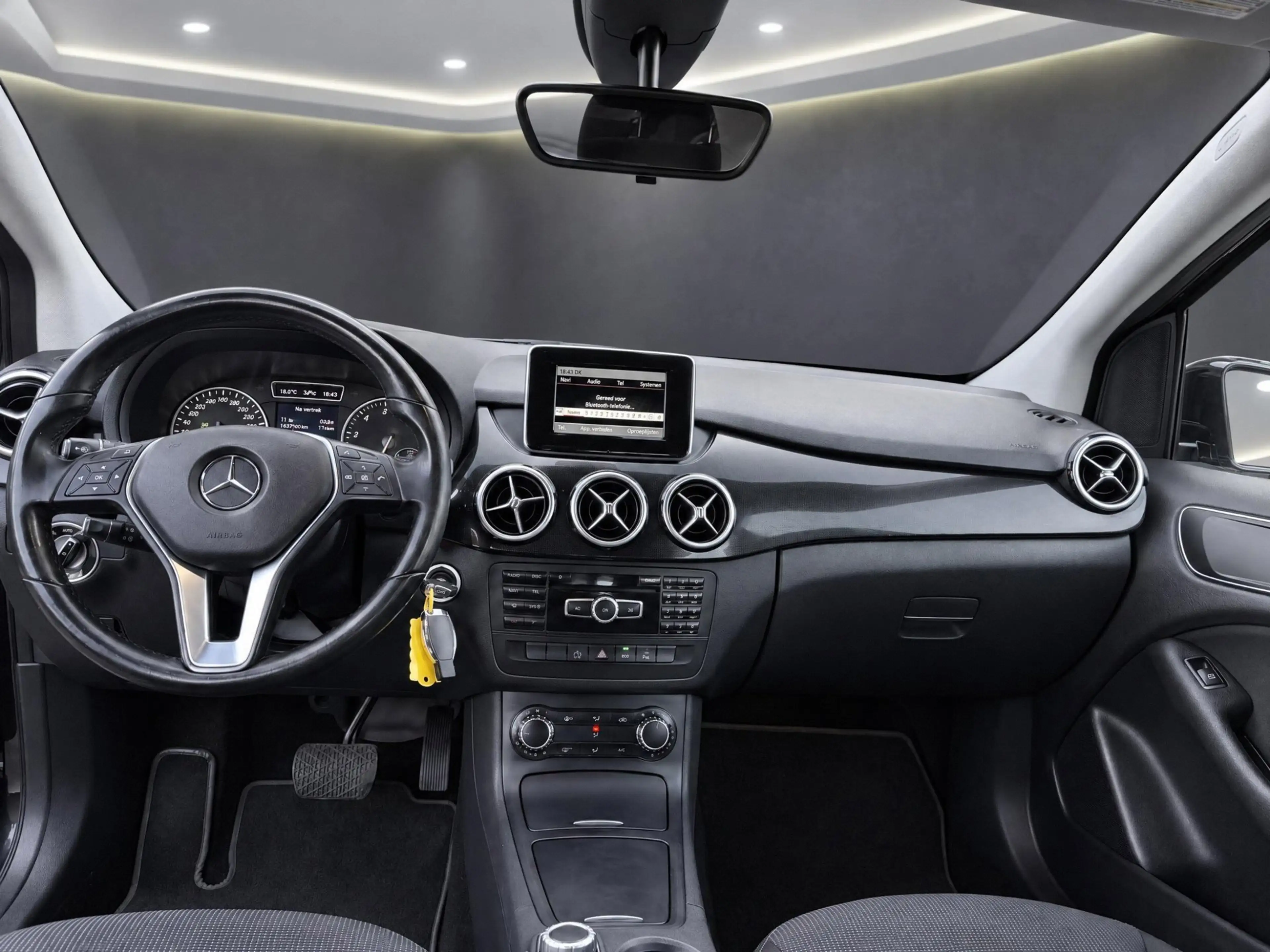 Mercedes-Benz B 180 Ambition Automaat met Airco !!! Navigatie !!! Crui — photo 14