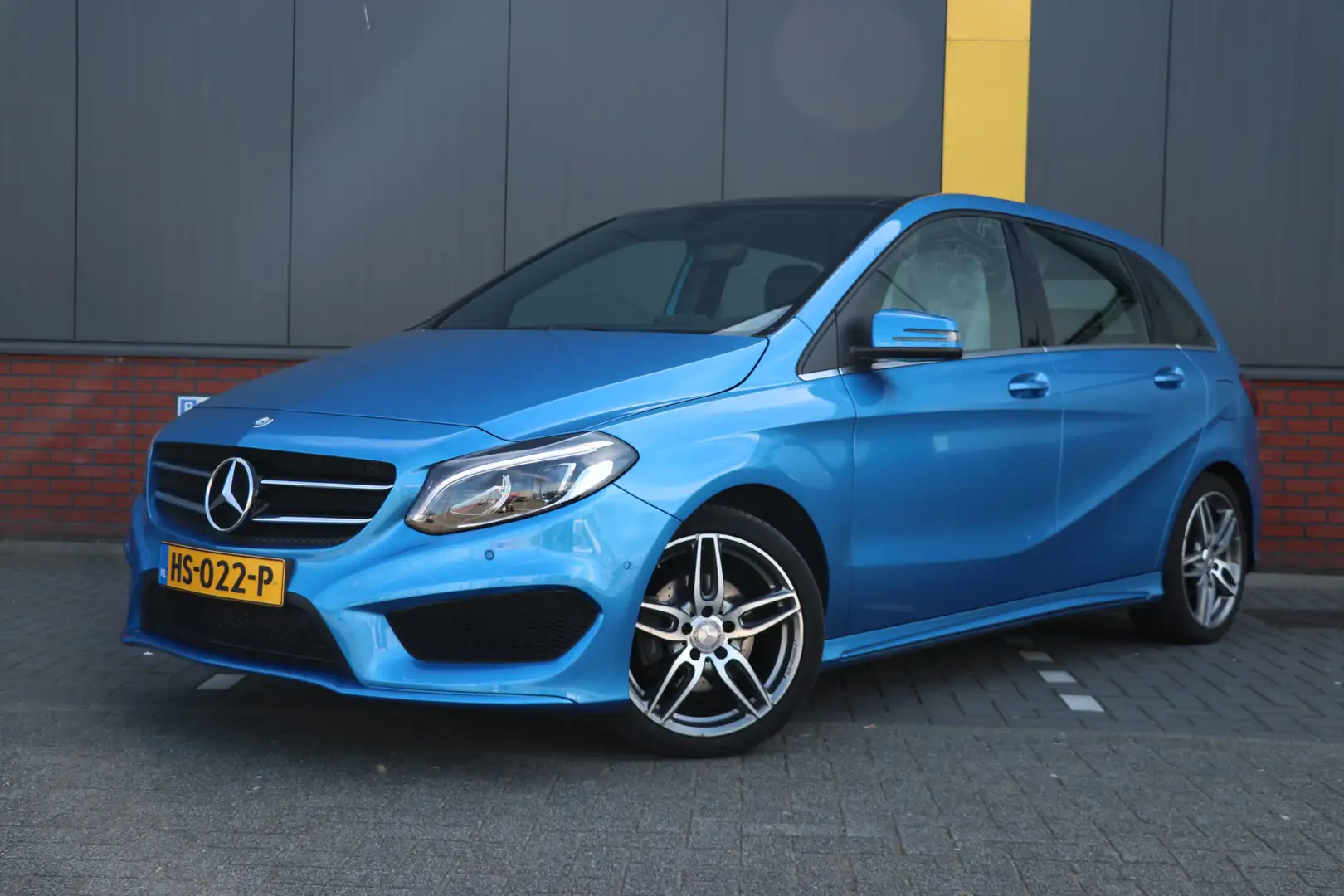 Mercedes-Benz B 180 klasse Ambition Automaat | panorama | nav | NAP AM Blau - 1