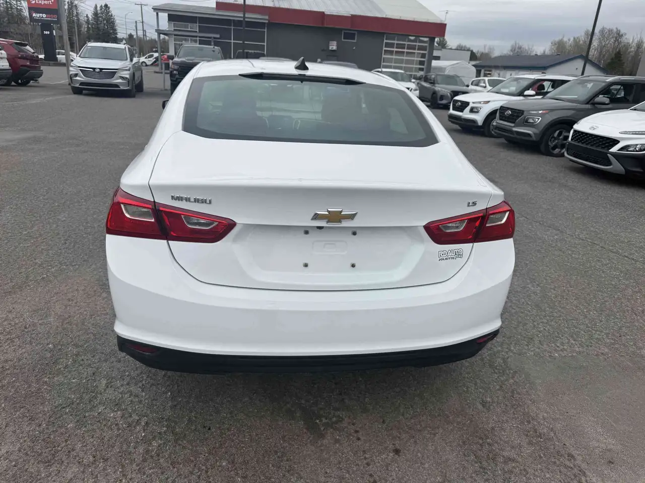 Chevrolet Malibu снимка Chevrolet Malibu