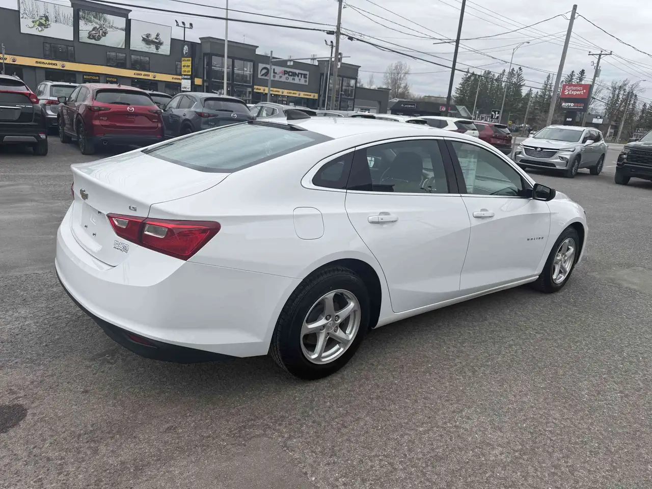 Chevrolet Malibu снимка Chevrolet Malibu