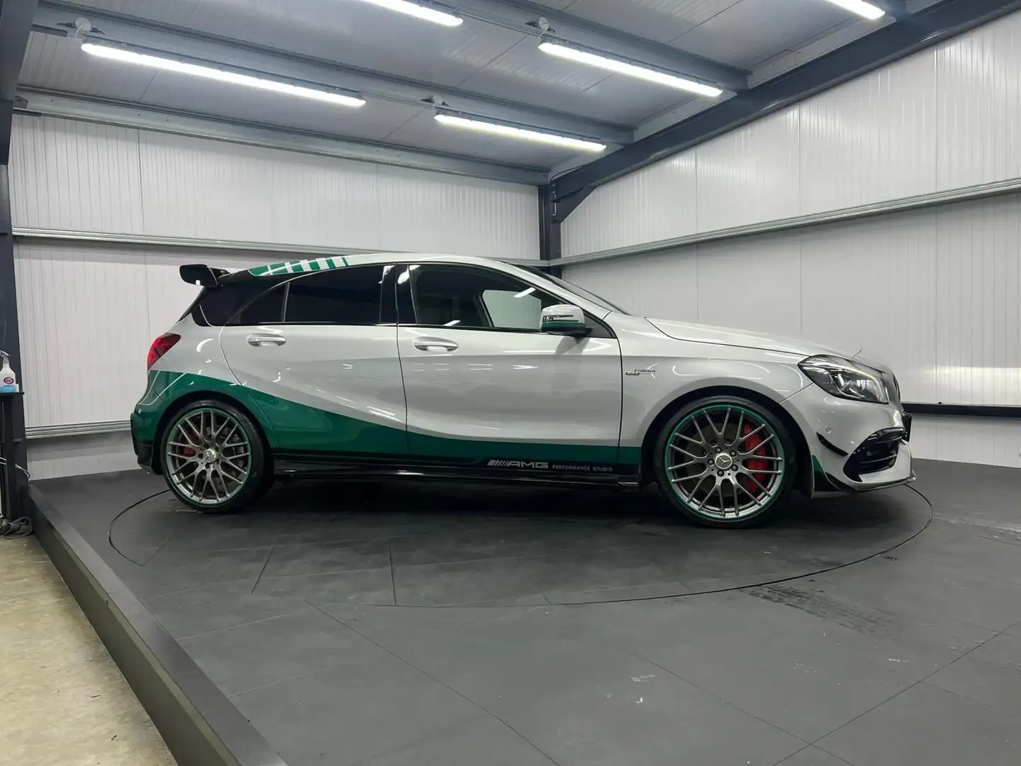 Mercedes-Benz A 45 AMG A45 AMG PETRONAS WORLD CHAMPION EDITION - 1