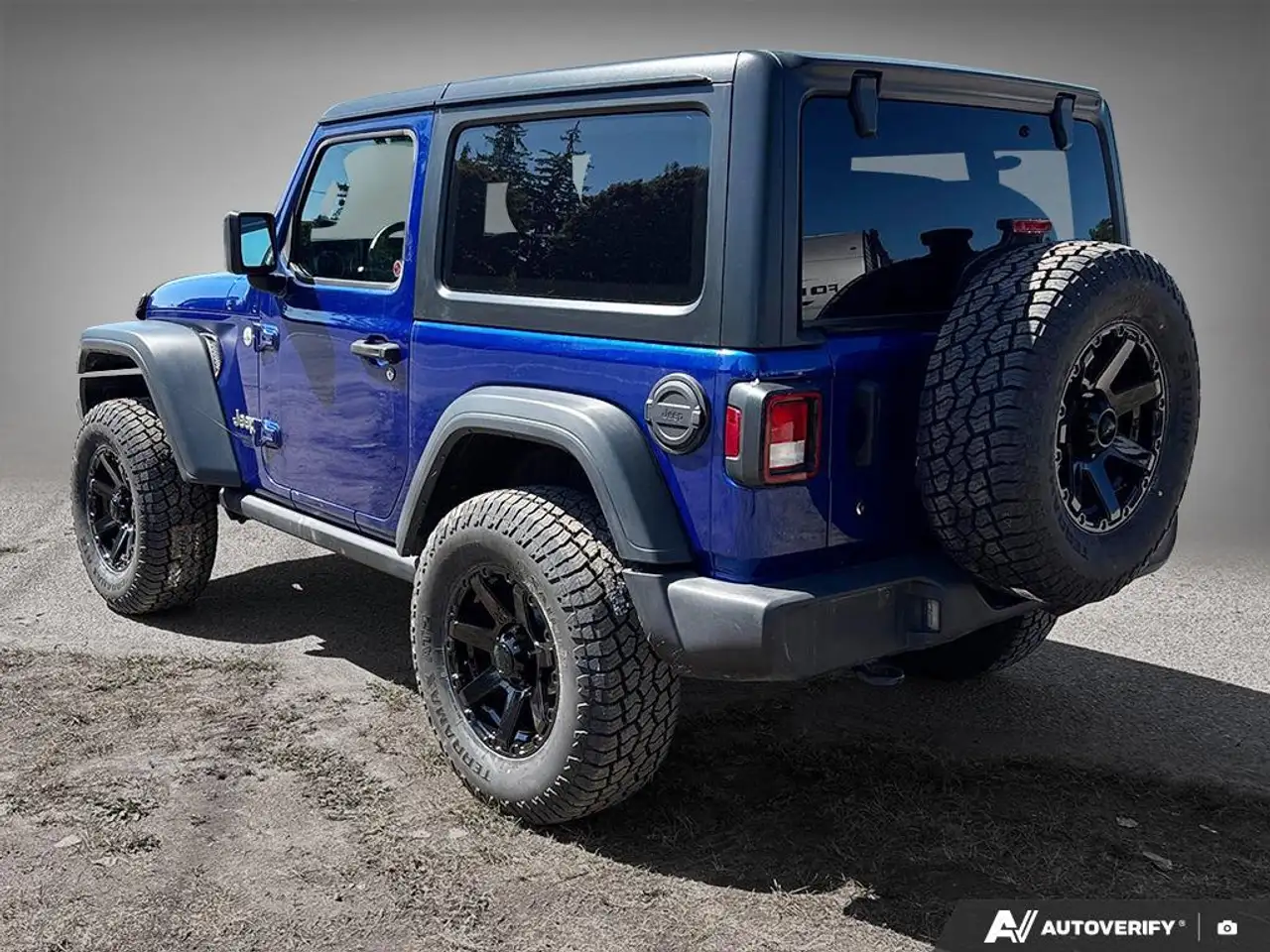 Jeep Wrangler снимка Jeep Wrangler