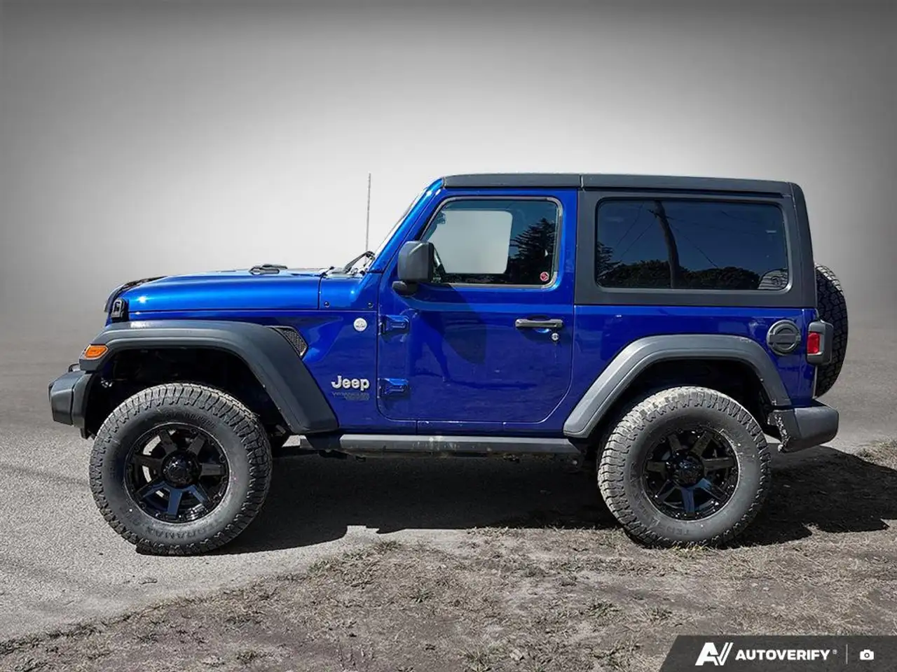 Jeep Wrangler снимка Jeep Wrangler