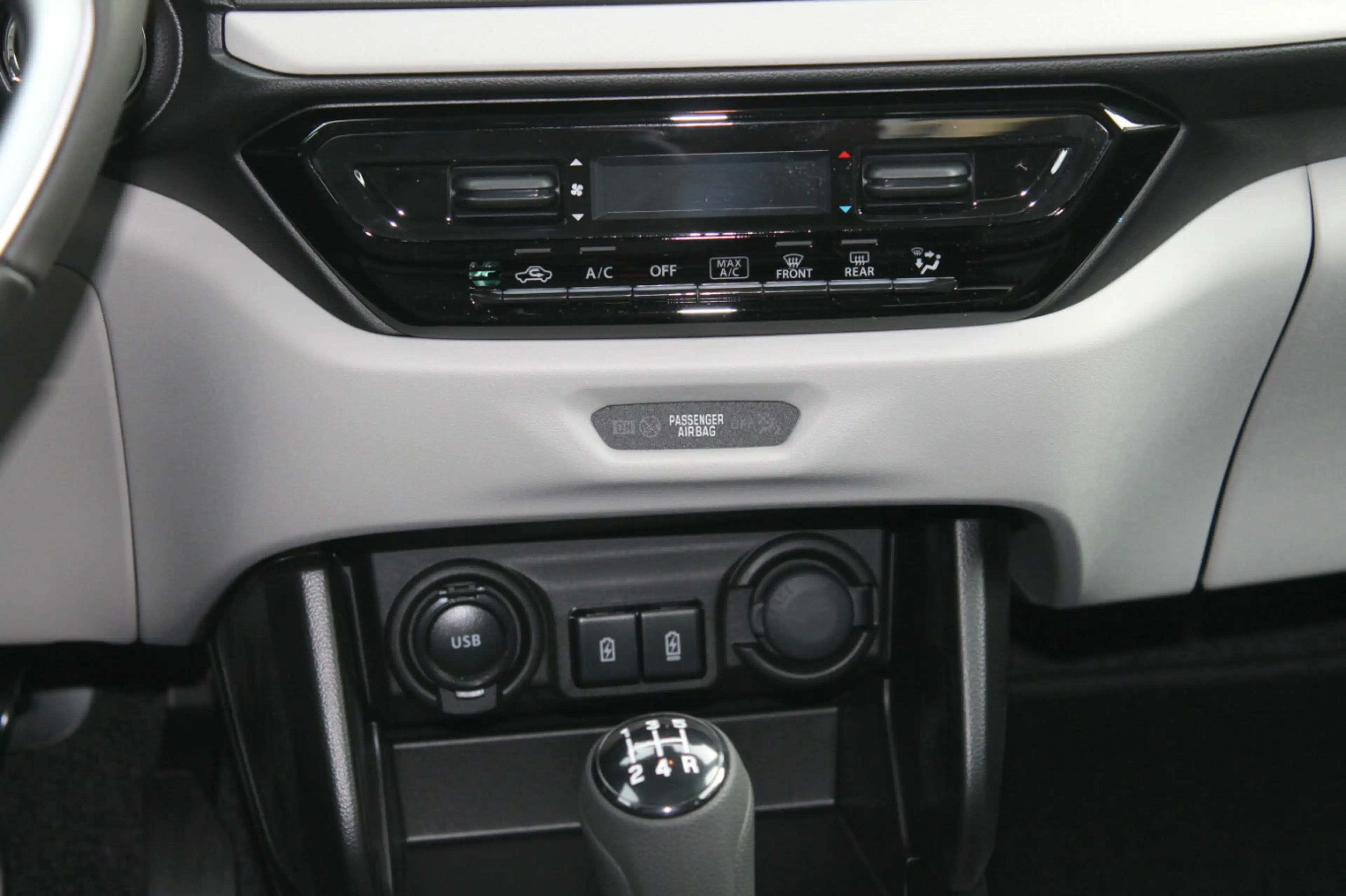 Suzuki Swift 1.2 Comfort Hybrid — photo 10