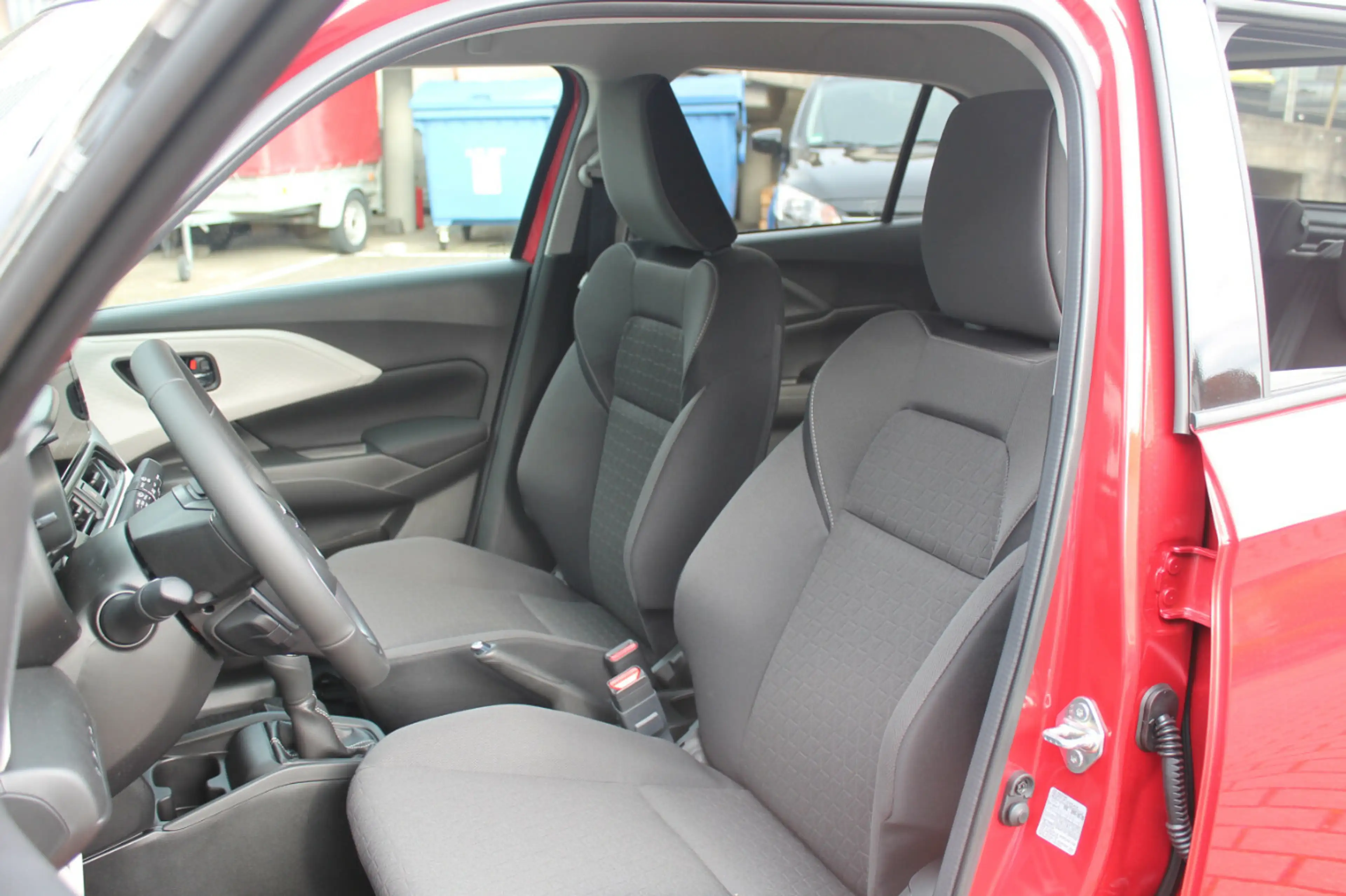 Suzuki Swift 1.2 Comfort Hybrid — photo 12