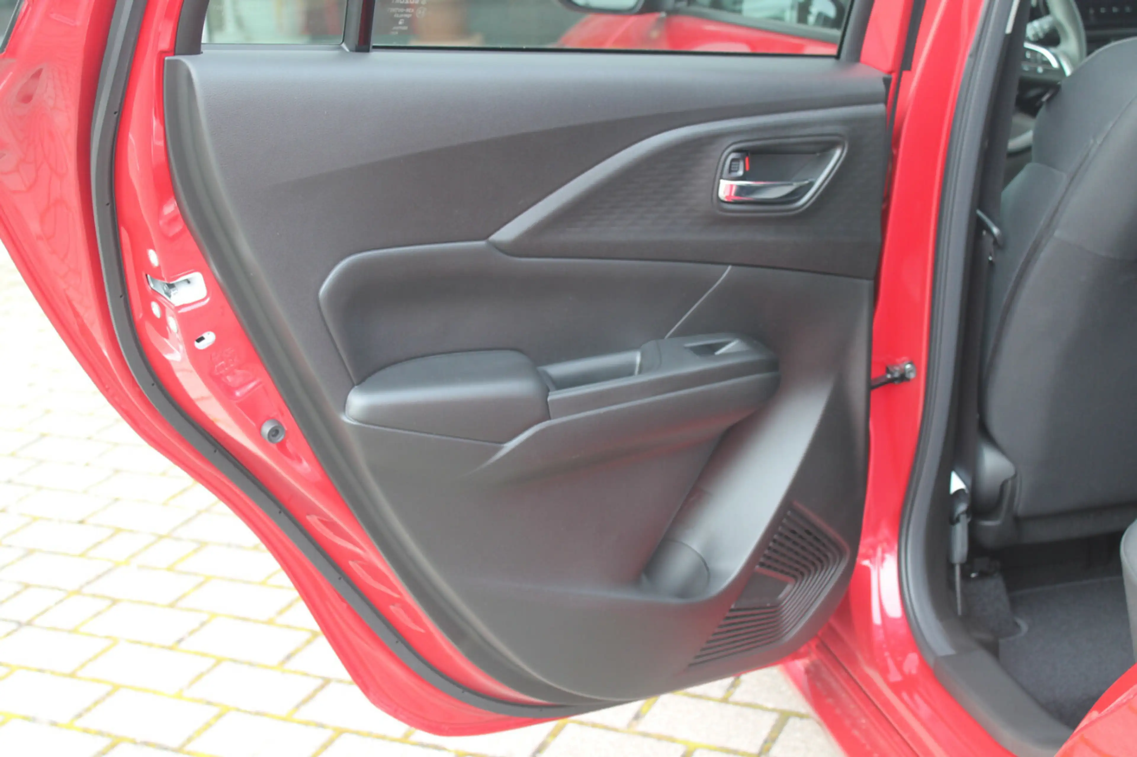 Suzuki Swift 1.2 Comfort Hybrid — photo 13