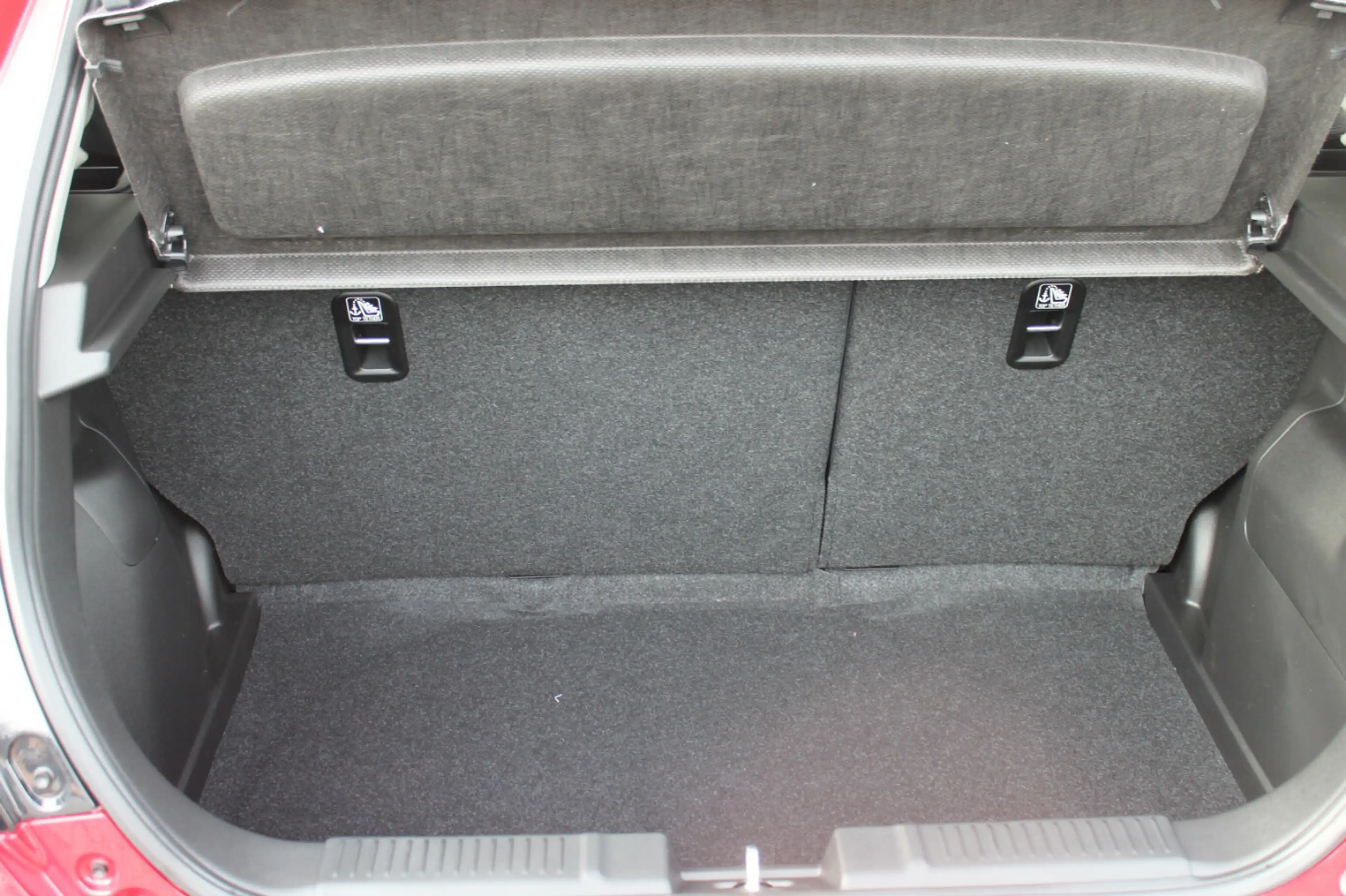 Suzuki Swift 1.2 Comfort Hybrid — photo 15