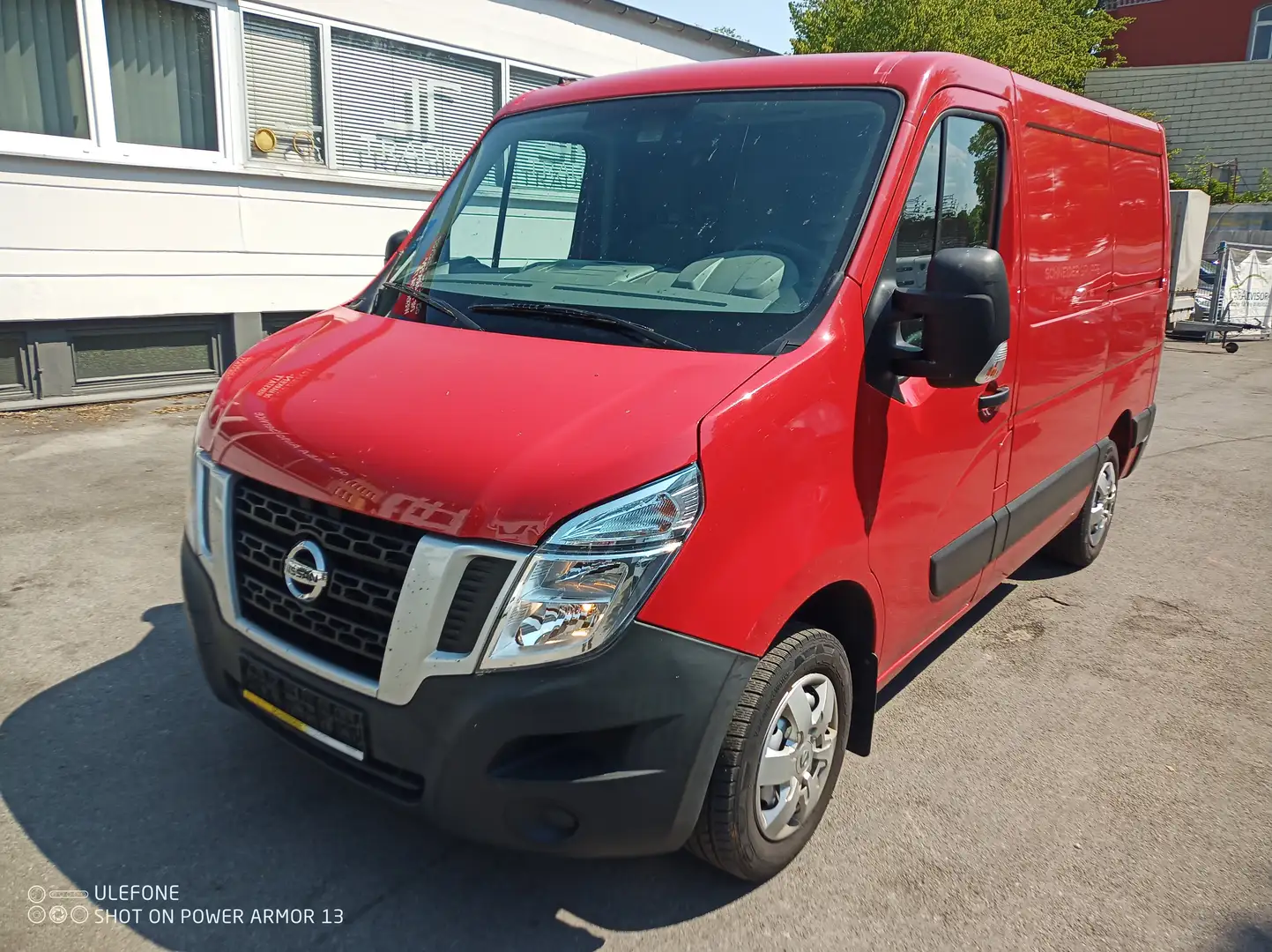 Nissan NV400 L1H1 2,8t PRO Kastenwagen*Klima*PDC*Kam*AHK*46tkm* Rot - 1