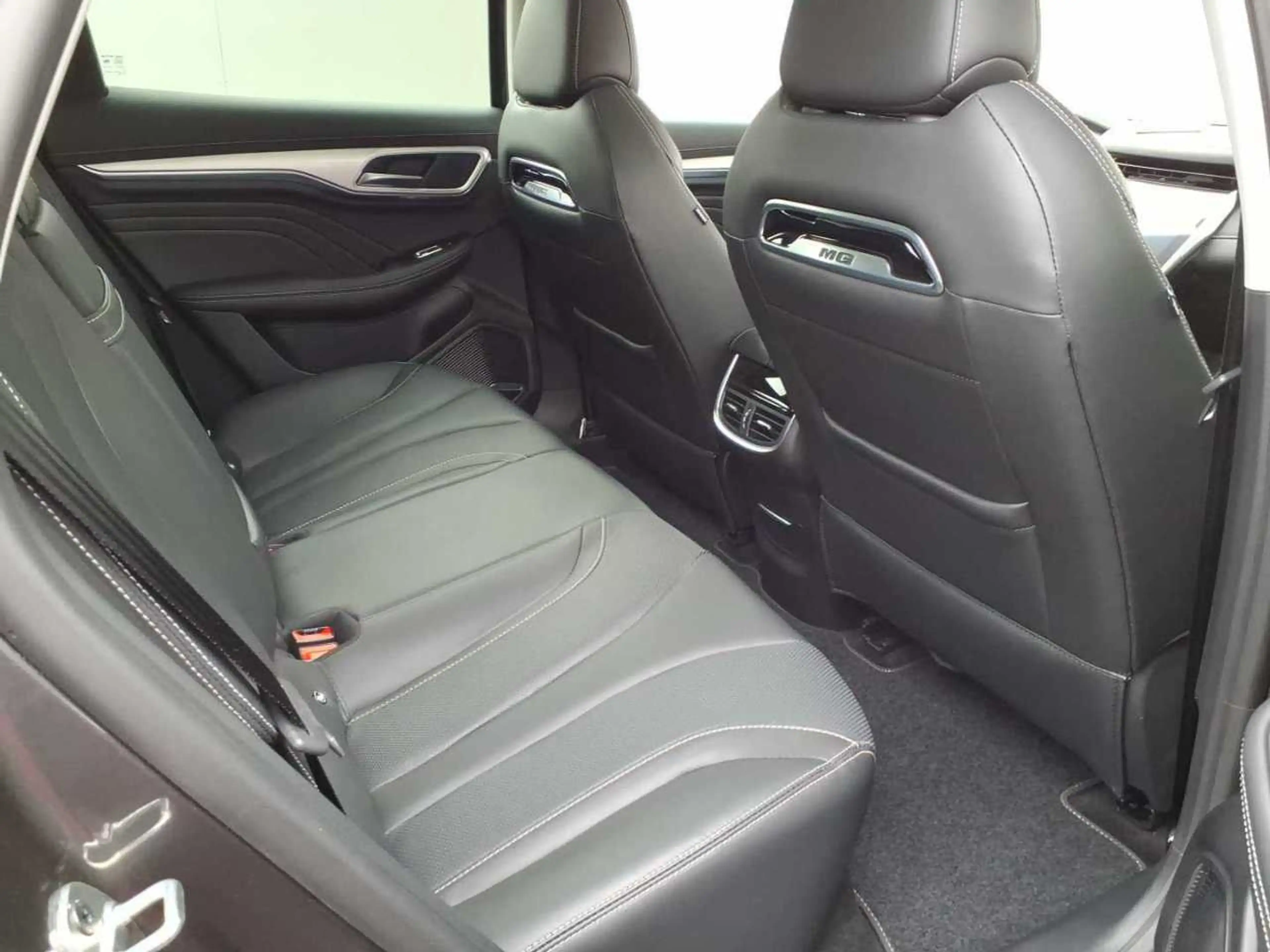 MG Marvel R T-LEDER NAVI KLIMAAUT RADIO TEMPO MFL PANO SHZ GSD VC PDC DAB LED LEDER — photo 9