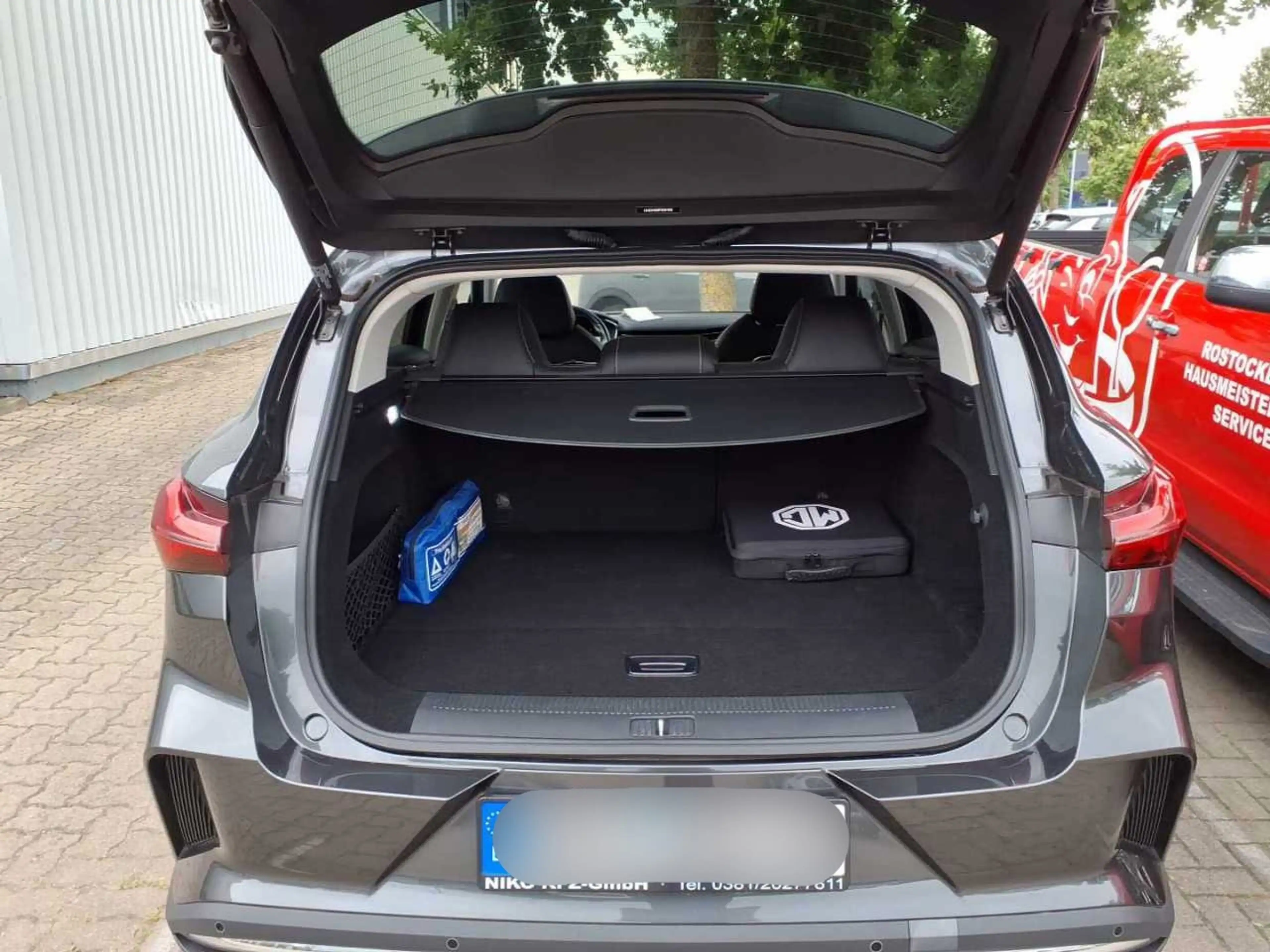 MG Marvel R T-LEDER NAVI KLIMAAUT RADIO TEMPO MFL PANO SHZ GSD VC PDC DAB LED LEDER — photo 12