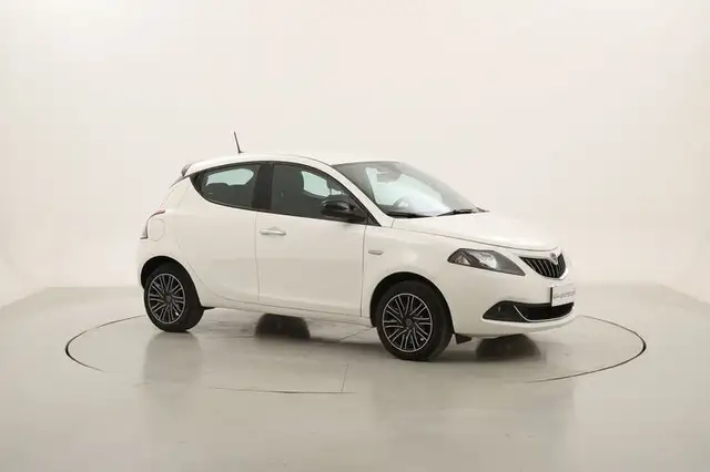 Lancia Ypsilon view 7