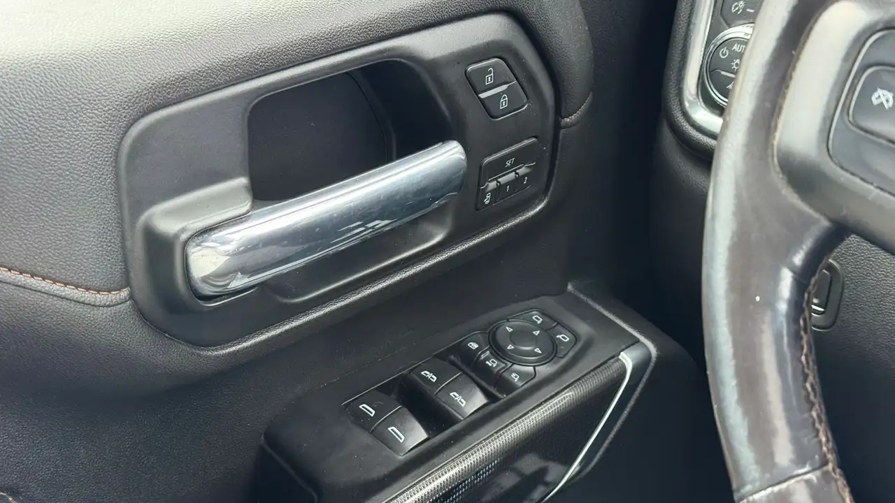 GMC Sierra 2500HD снимка GMC Sierra 2500HD