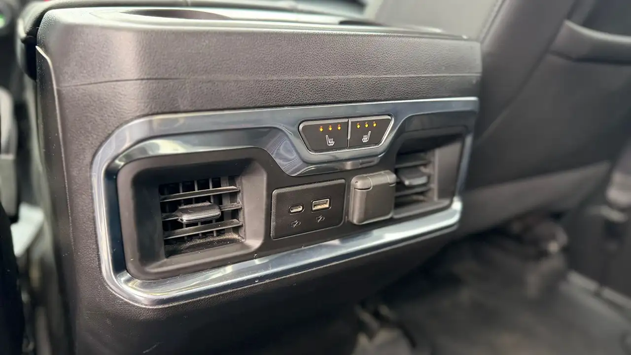 GMC Sierra 2500HD снимка GMC Sierra 2500HD