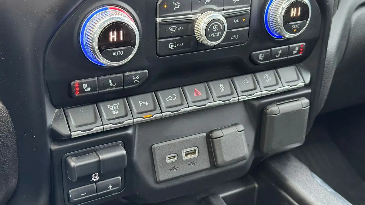 GMC Sierra 2500HD снимка GMC Sierra 2500HD