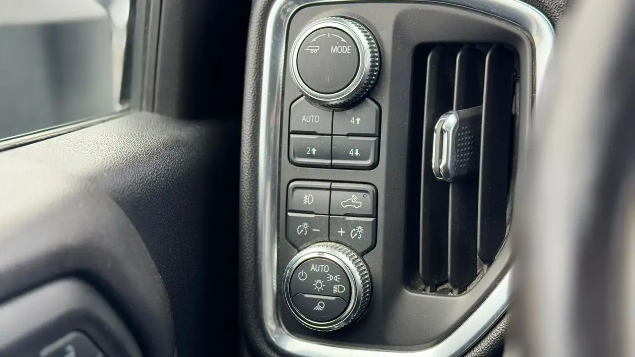 GMC Sierra 2500HD снимка GMC Sierra 2500HD
