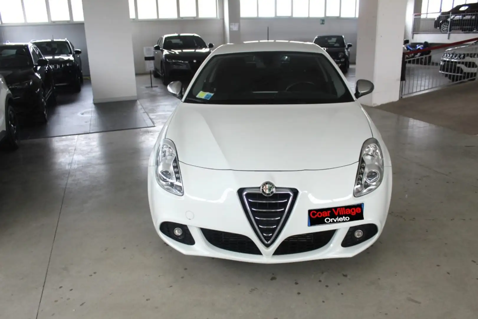 Alfa Romeo Giulietta 1.6 JTDm-2 105 CV Progression Blanc - 2