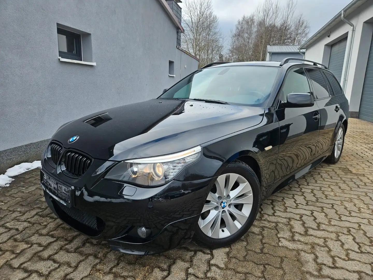 BMW 525 Touring 525i Edition Sport Navi Shadow Leder Schwarz - 1