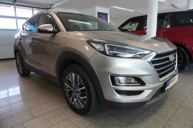Hyundai Tucson view 3