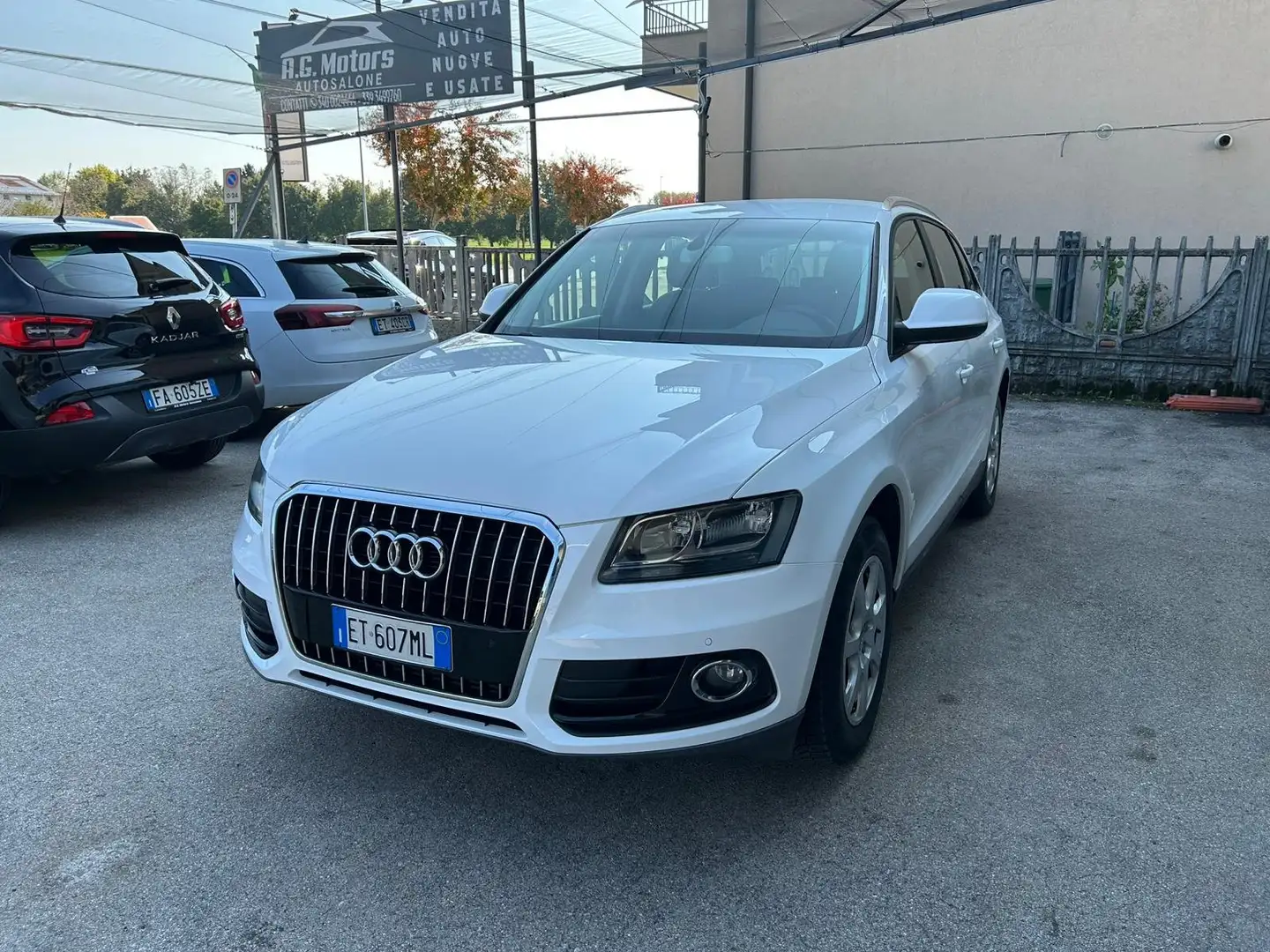 Audi Q5 2.0 TDI 150CV - GANCIO TRAINO Blanc - 1