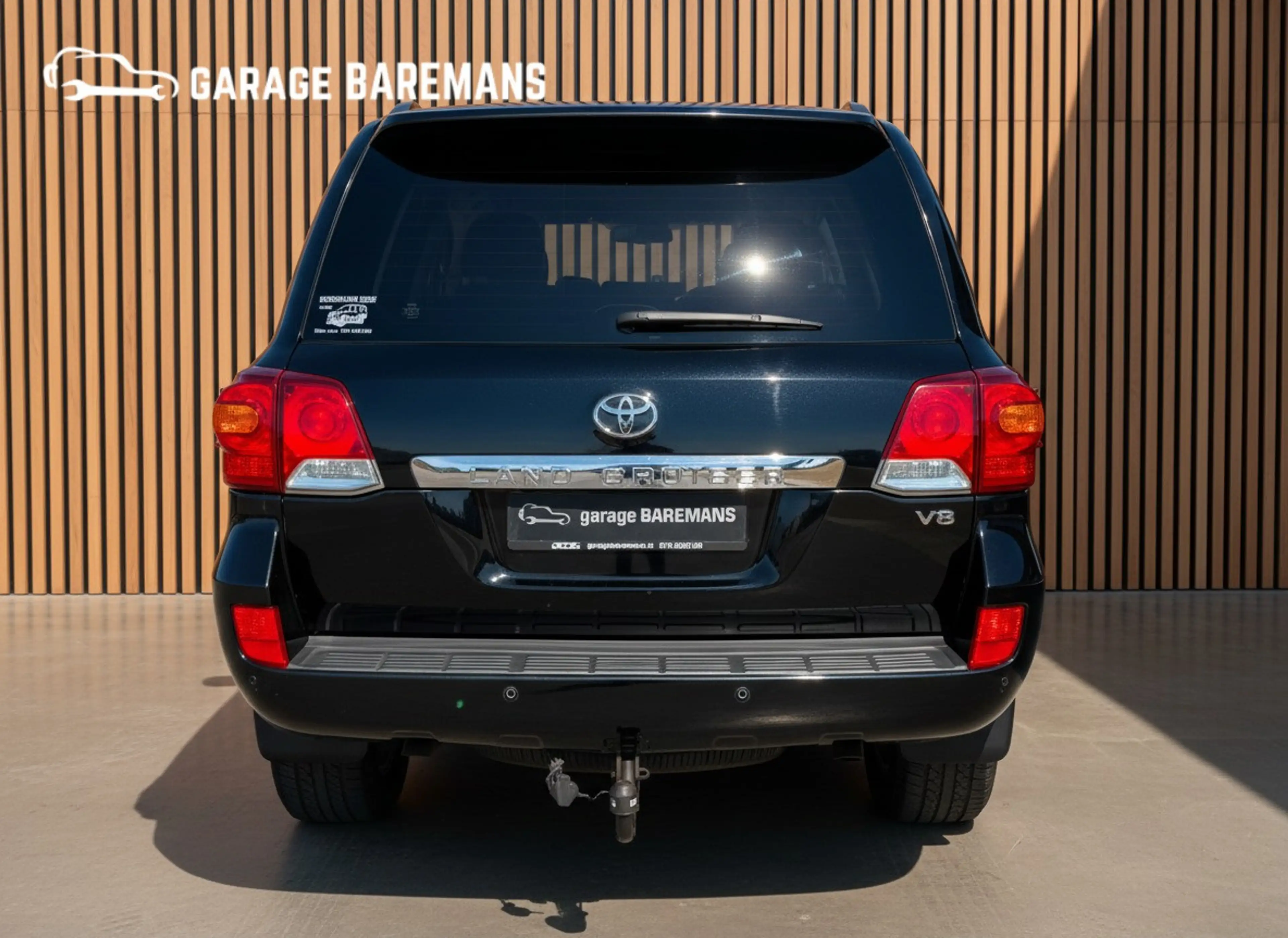 Toyota Land Cruiser V8 4.5 V8 D-4D Executive Standard Roof Blind Van — photo 4