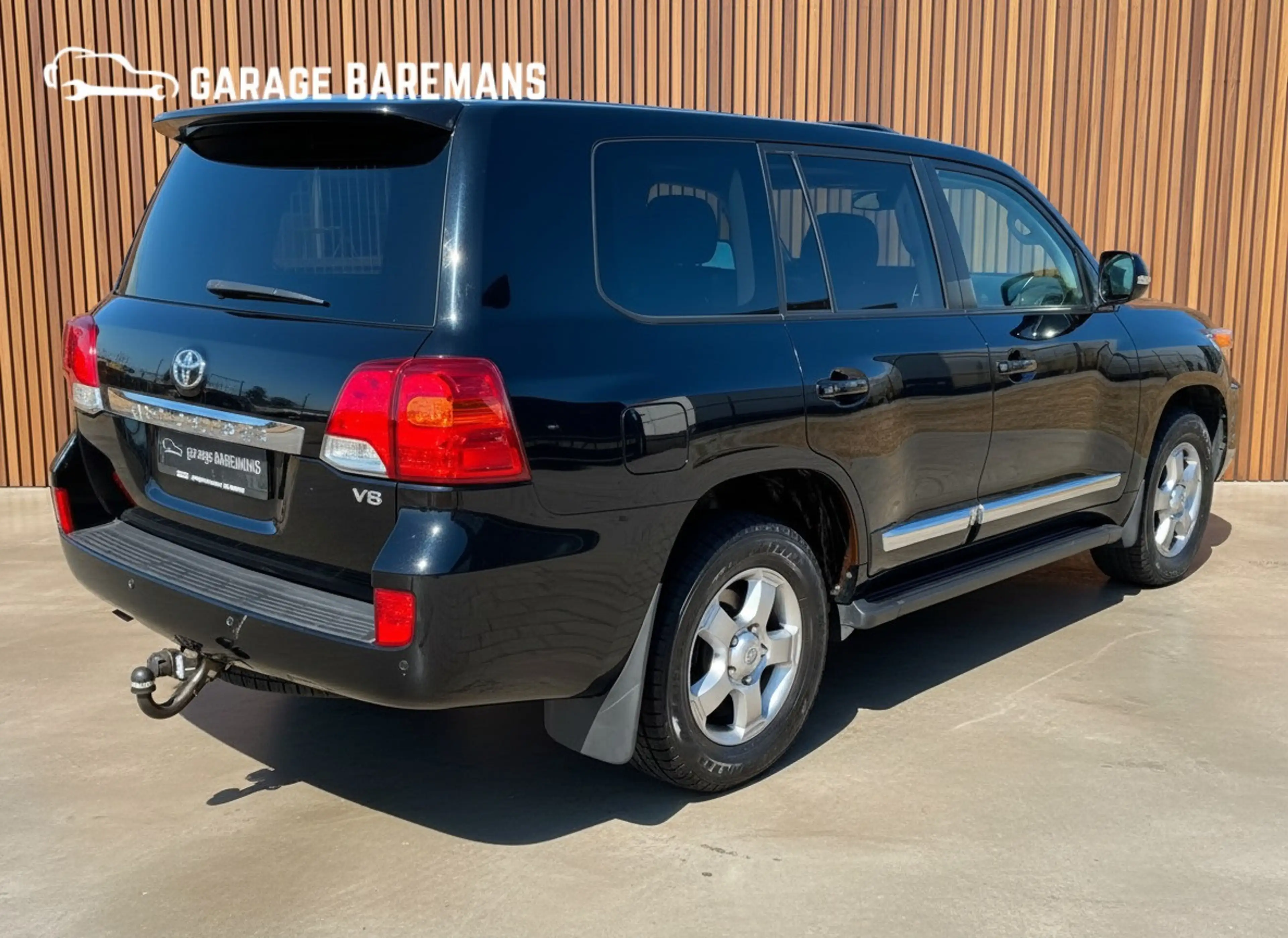 Toyota Land Cruiser V8 4.5 V8 D-4D Executive Standard Roof Blind Van — photo 5
