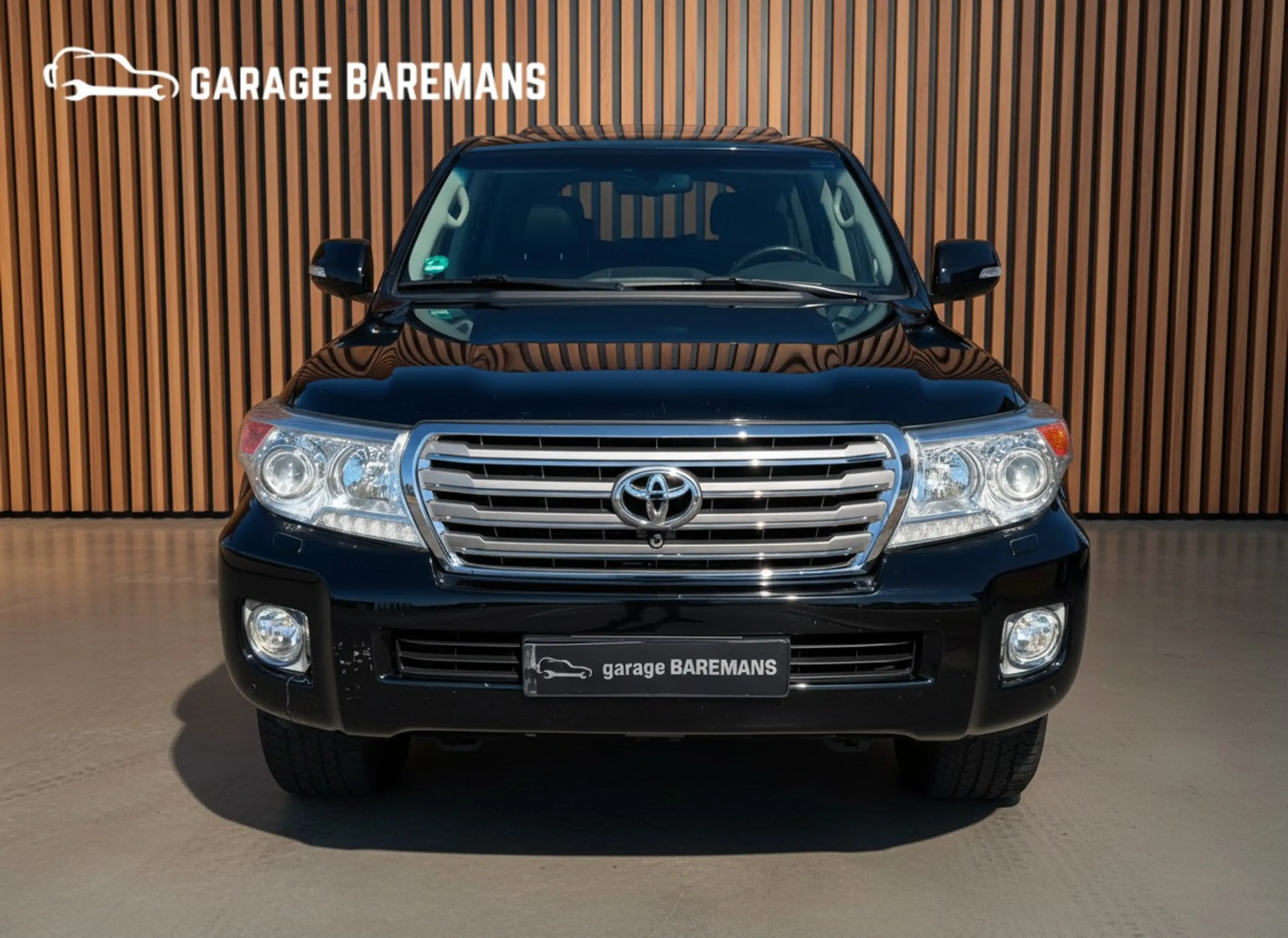 Toyota Land Cruiser V8 4.5 V8 D-4D Executive Standard Roof Blind Van — photo 8