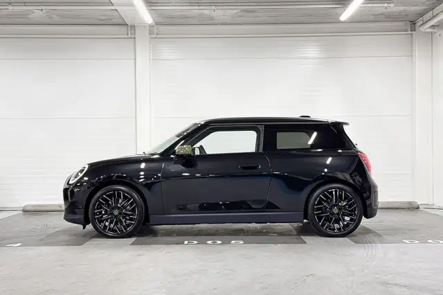 Mini Hatch view 2