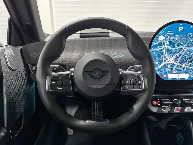 Mini Hatch view 12