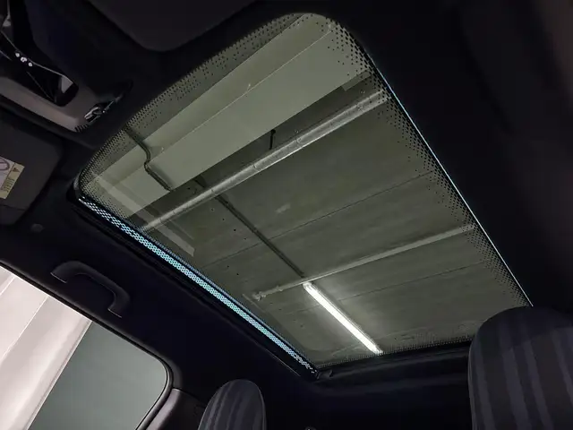 Mini Hatch view 10