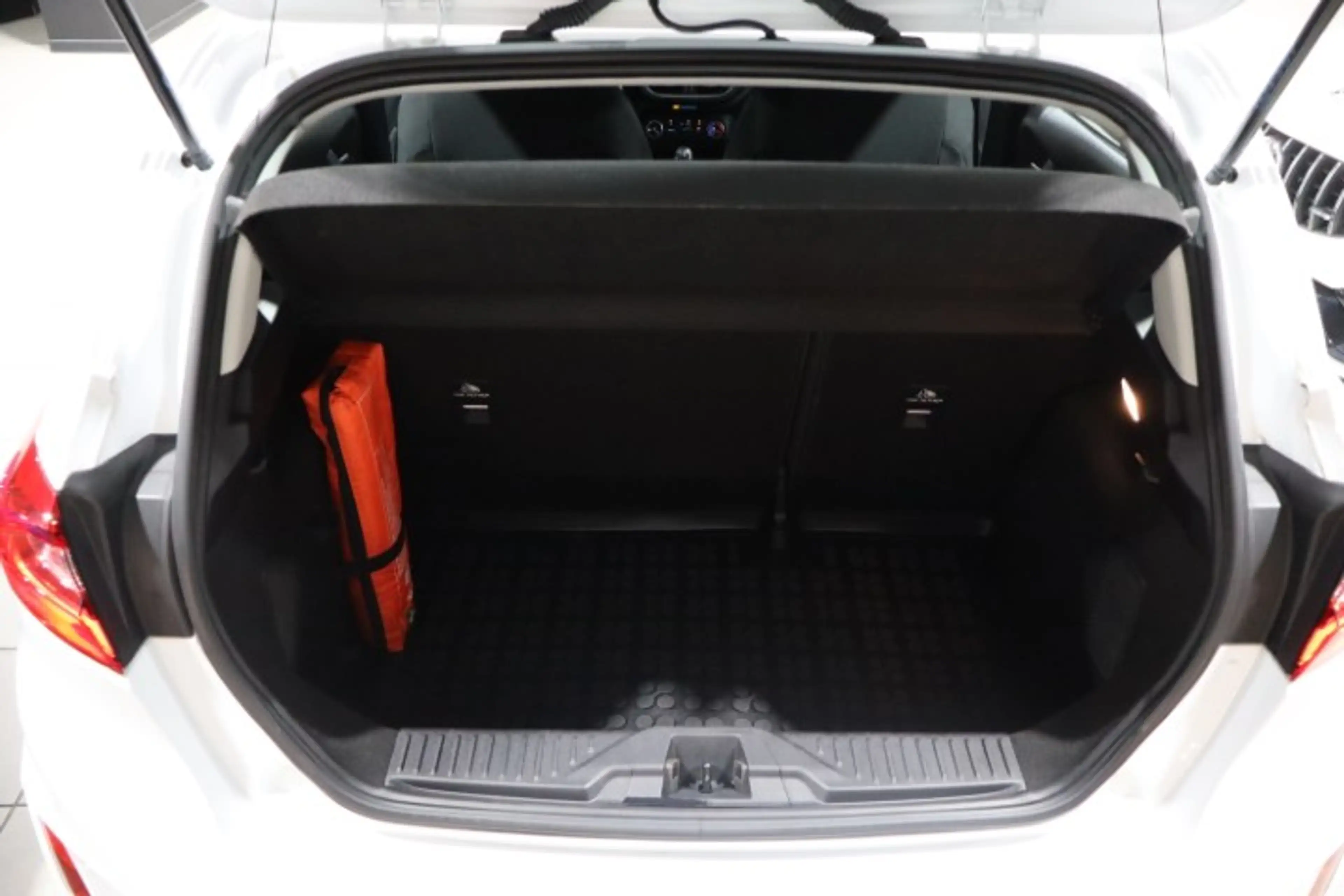 Ford Fiesta Fiesta 1.1i — photo 9